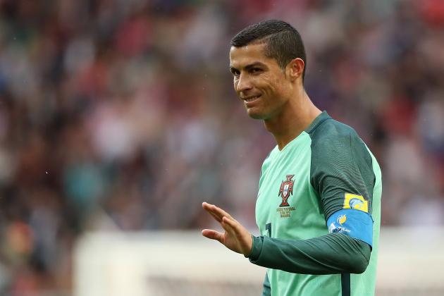 MOSCOW, RUSSIA - JUNE 21:  Cristiano Ronaldo of Portugal gestures during the FIFA Confederations Cup Russia 2017 Group A match between Russia and Portugal at Spartak Stadium on June 21, 2017 in Moscow, Russia.  (Photo by Matthew Ashton - AMA/Getty Images)