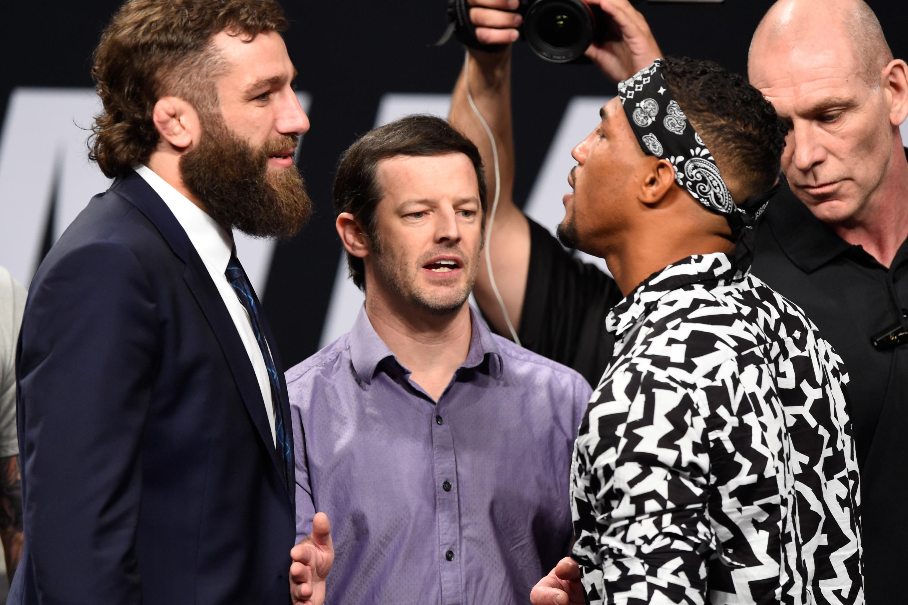 That Time Kevin Lee Brought Up Michael Chiesa's Mom and Started a Brawl |  News, Scores, Highlights, Stats, and Rumors | Bleacher Report