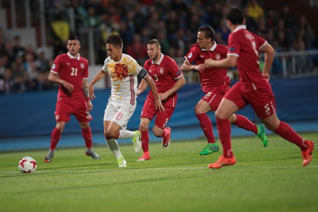 Serbia's mildfielder Nemanja Maksimovic and Spain's midfielders Denis Suarez (L) vie for the ball during the UEFA U-21 European Championship Group B football match Serbia v Spain in Bydgoszcz, Poland on June 23, 2017.  / AFP PHOTO / Roman Bosiacki        (Photo credit should read ROMAN BOSIACKI/AFP/Getty Images)
