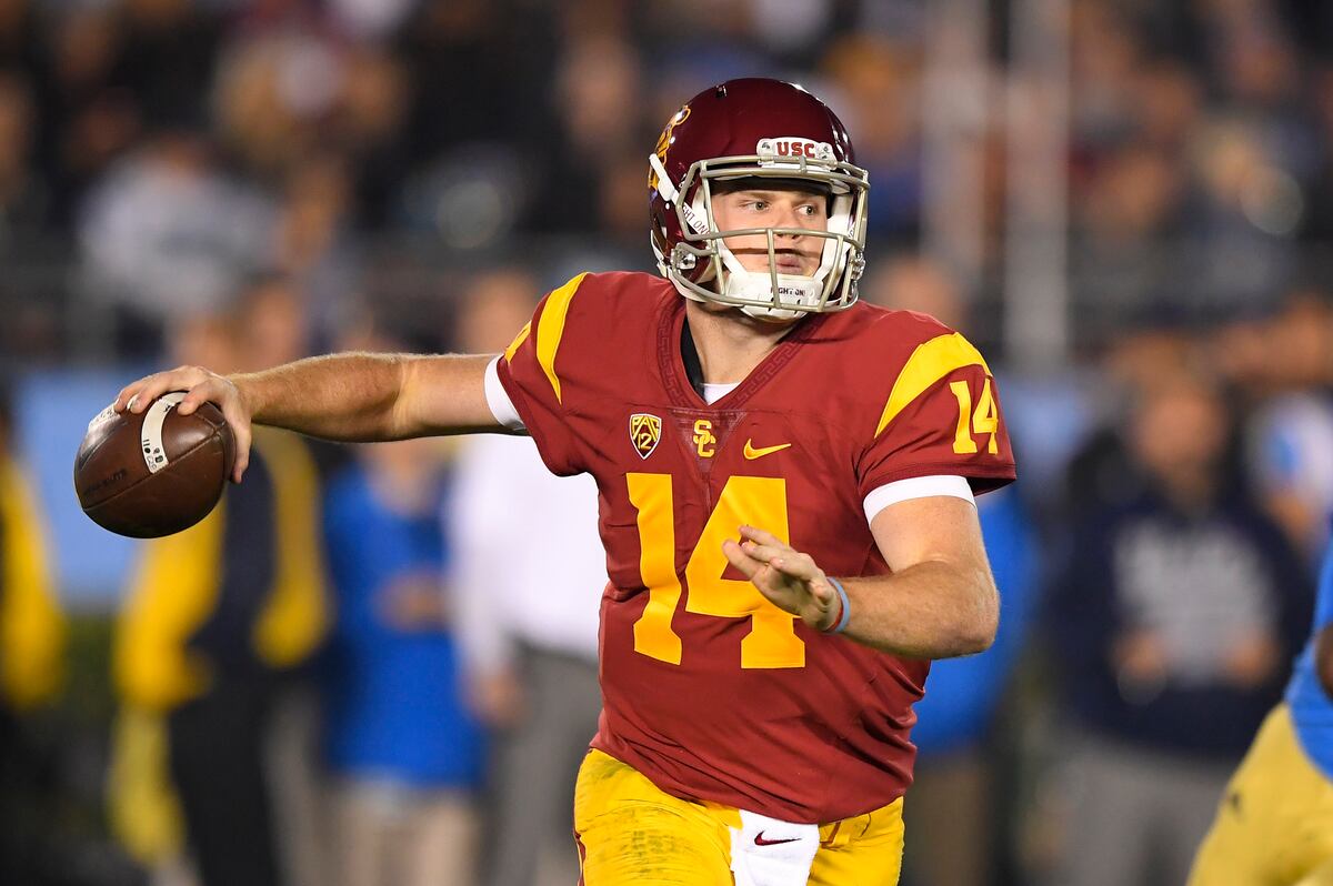 The Best QB in Every College Football Conference for 2017 News