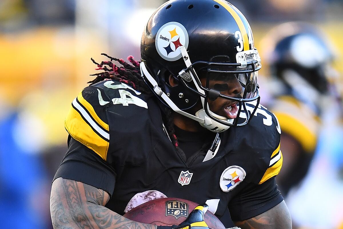 DeAngelo Williams Is Latest NFL Star to Swap Gridiron for Pro Wrestling