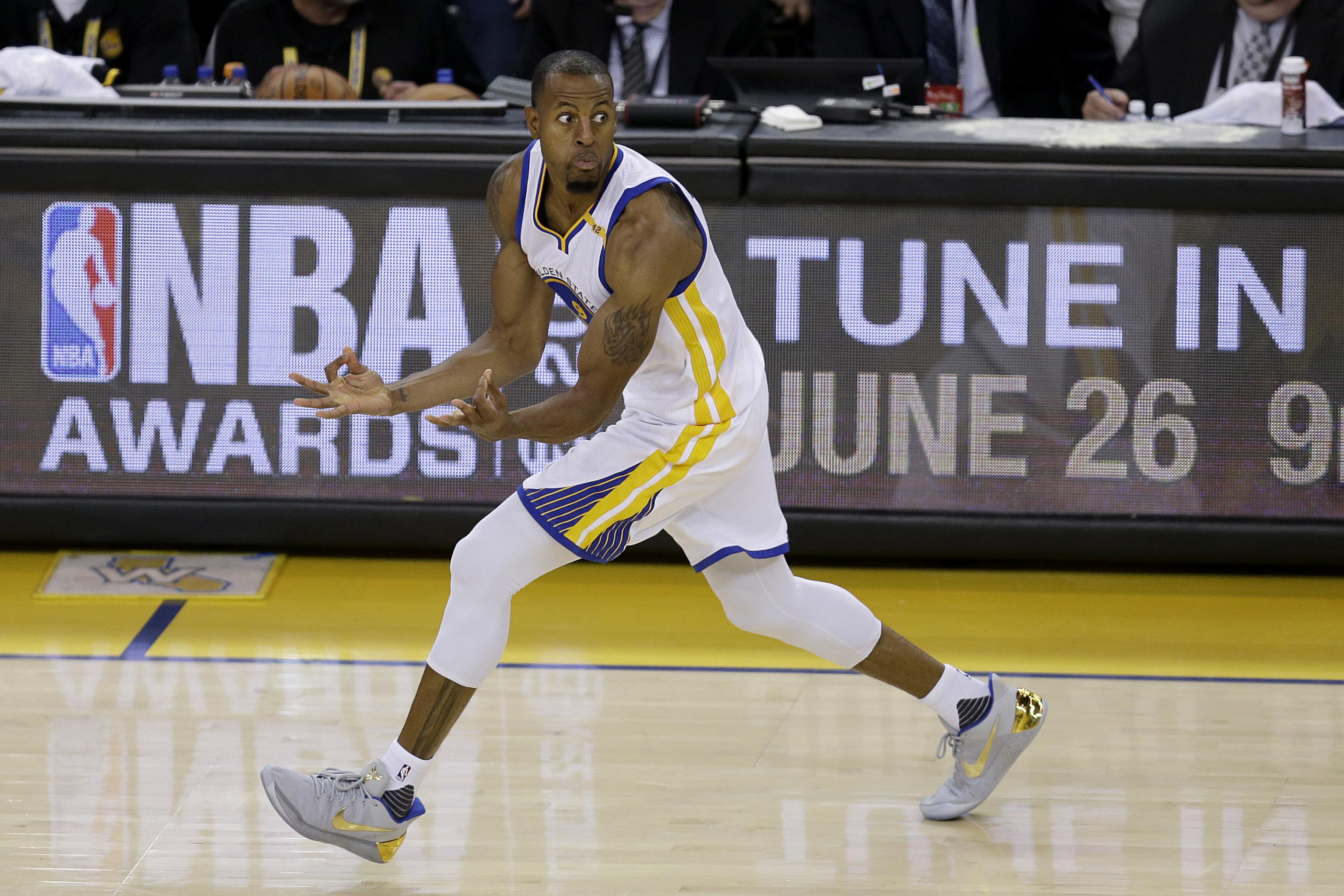 Andre Iguodala Rumors Wing Reportedly To Meet With Spurs Kings Bleacher Report Latest News Videos And Highlights