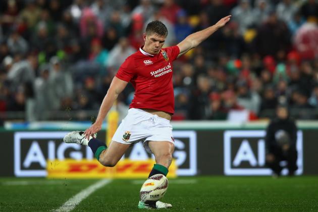 WELLINGTON, NEW ZEALAND - JULY 01:  Owen Farrell of the Lions kicks at goal during the second test match between the New Zealand All Blacks and the British & Irish Lions at the Westpac Stadium on July 1, 2017 in Wellington, New Zealand.  (Photo by Hannah Peters/Getty Images)