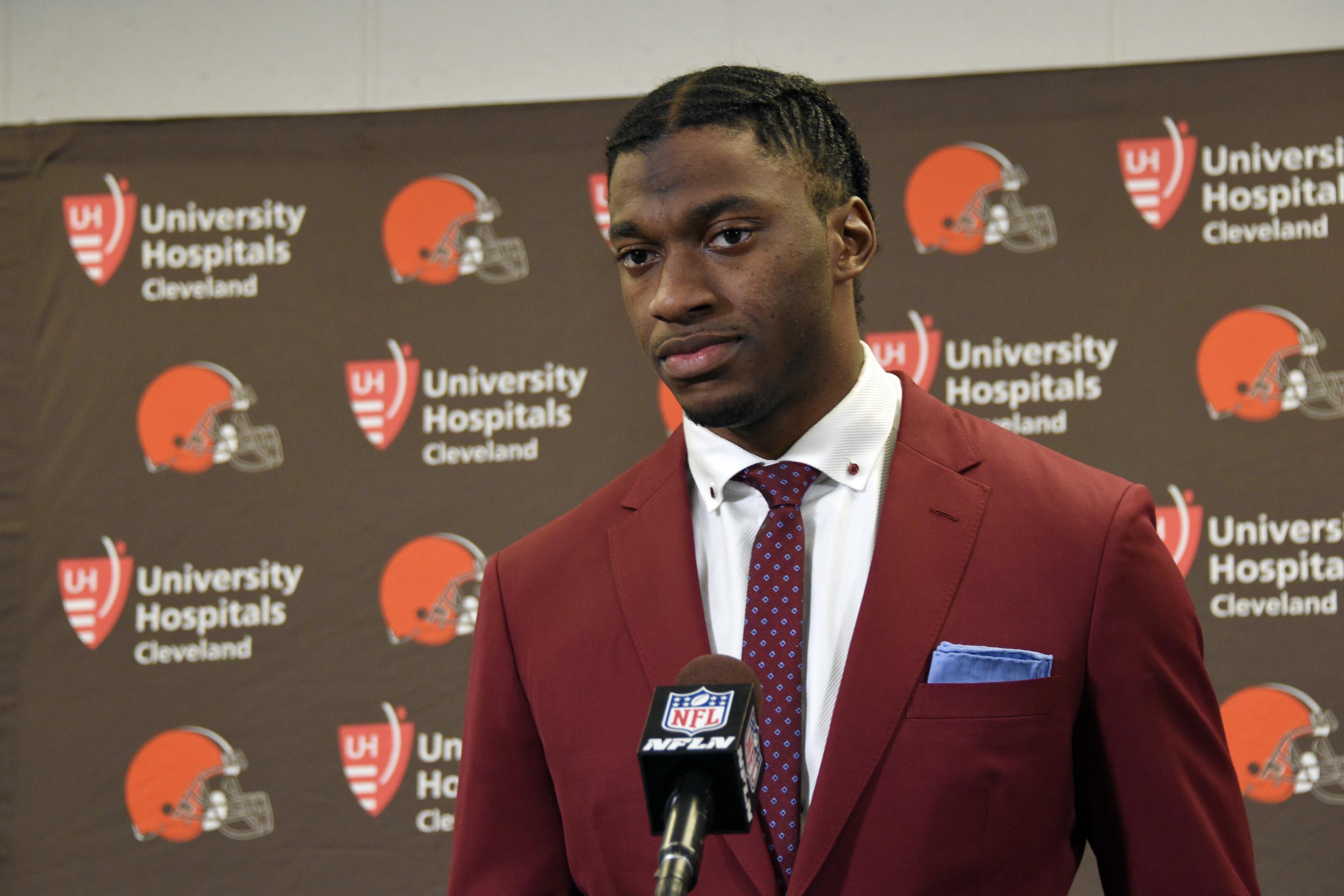 Robert Griffin III and Wife Grete Welcome Baby Girl Gia: Photos