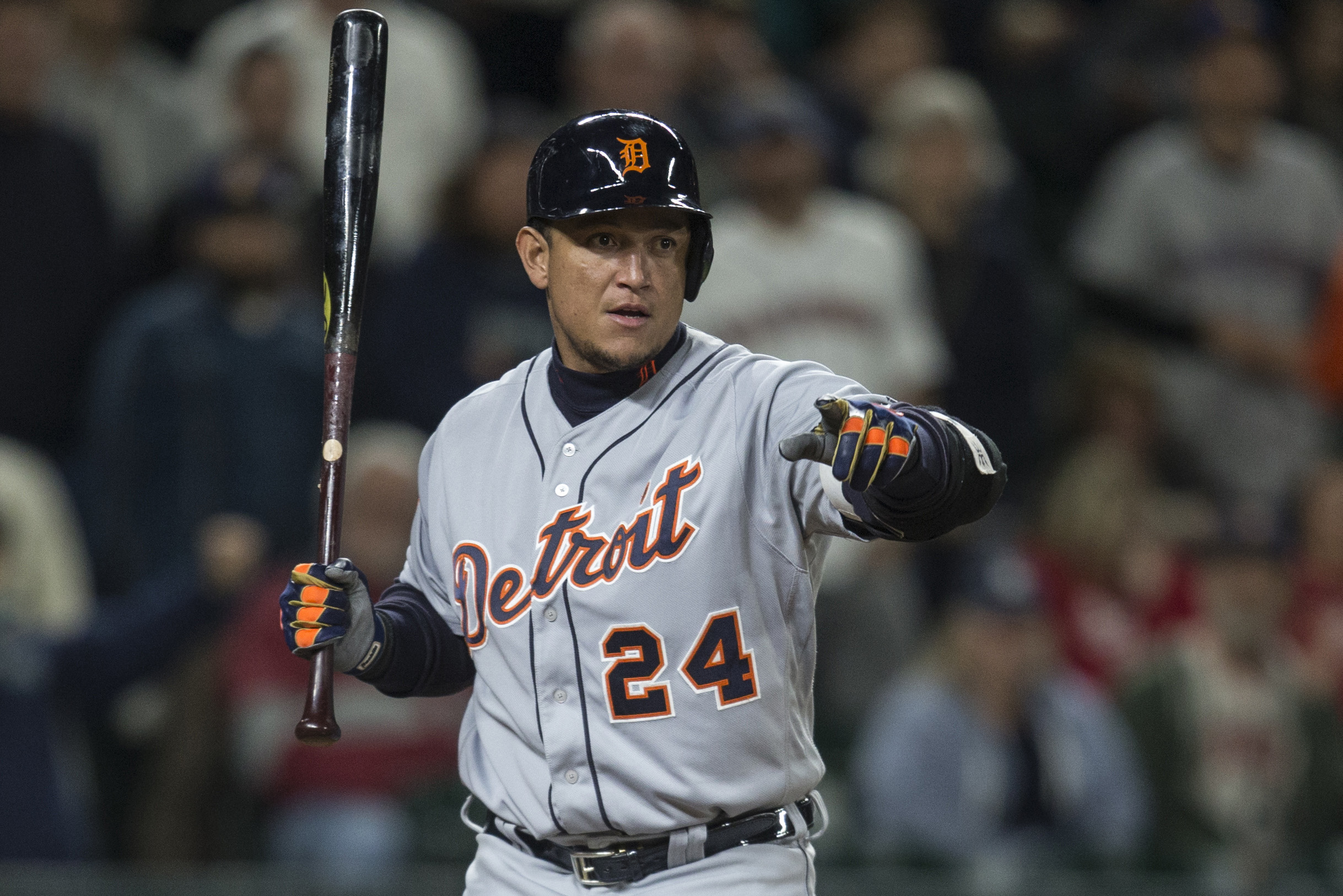 Police say Detroit Tigers first baseman Miguel Cabrera scratched while  fighting wife - ESPN