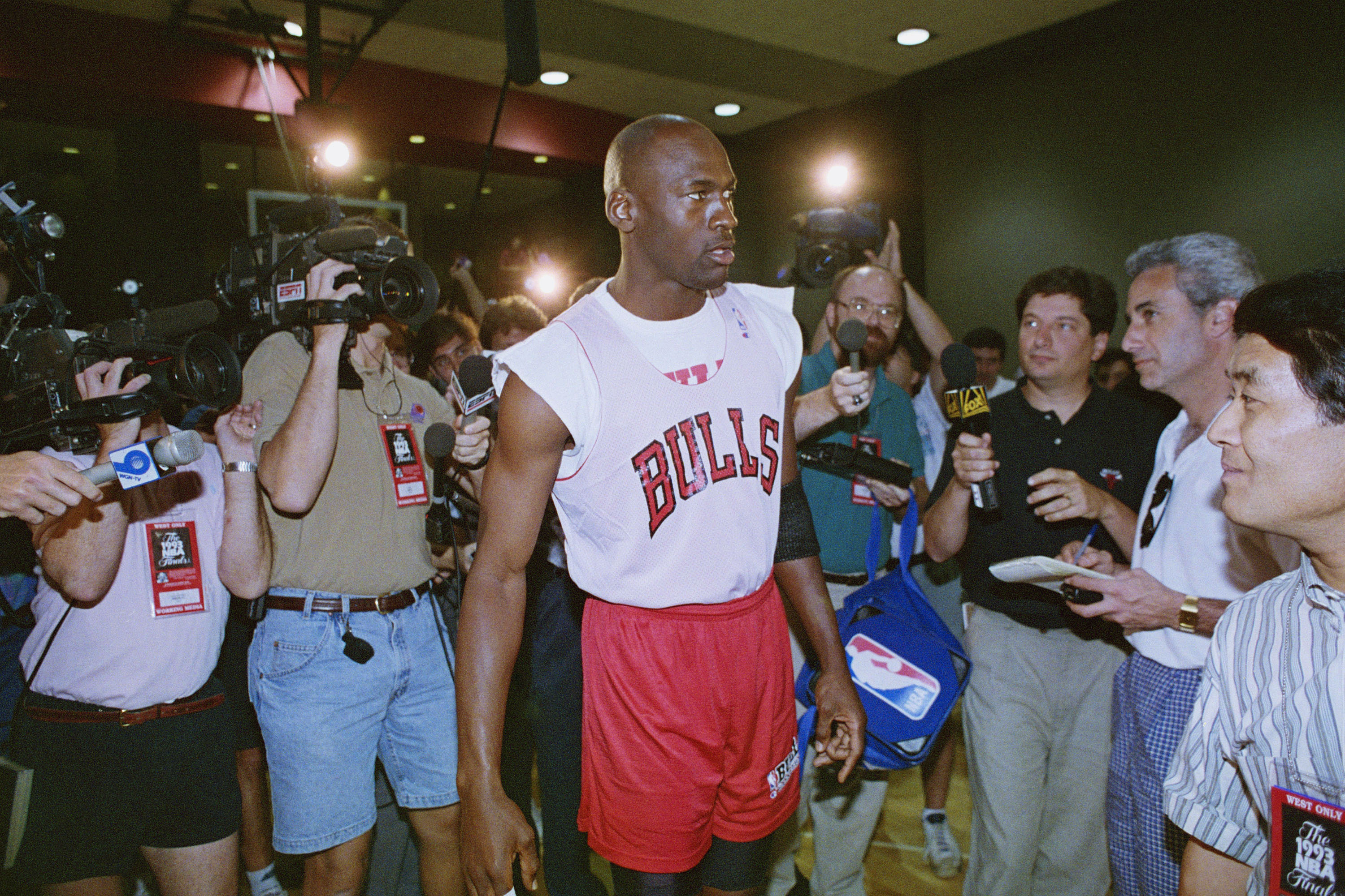 Column: Michael Jordan upset 'criticism' of John Paxson story