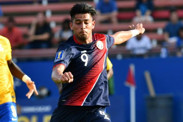 Ariel Rodriguez #9 of Costa Rica kicks the ball against French Guiana during the 2017 CONCACAF Gold Cup at Toyota Stadium on July 14, 2017 in Frisco, Texas.   / AFP PHOTO / Nicholas Kamm        (Photo credit should read NICHOLAS KAMM/AFP/Getty Images)
