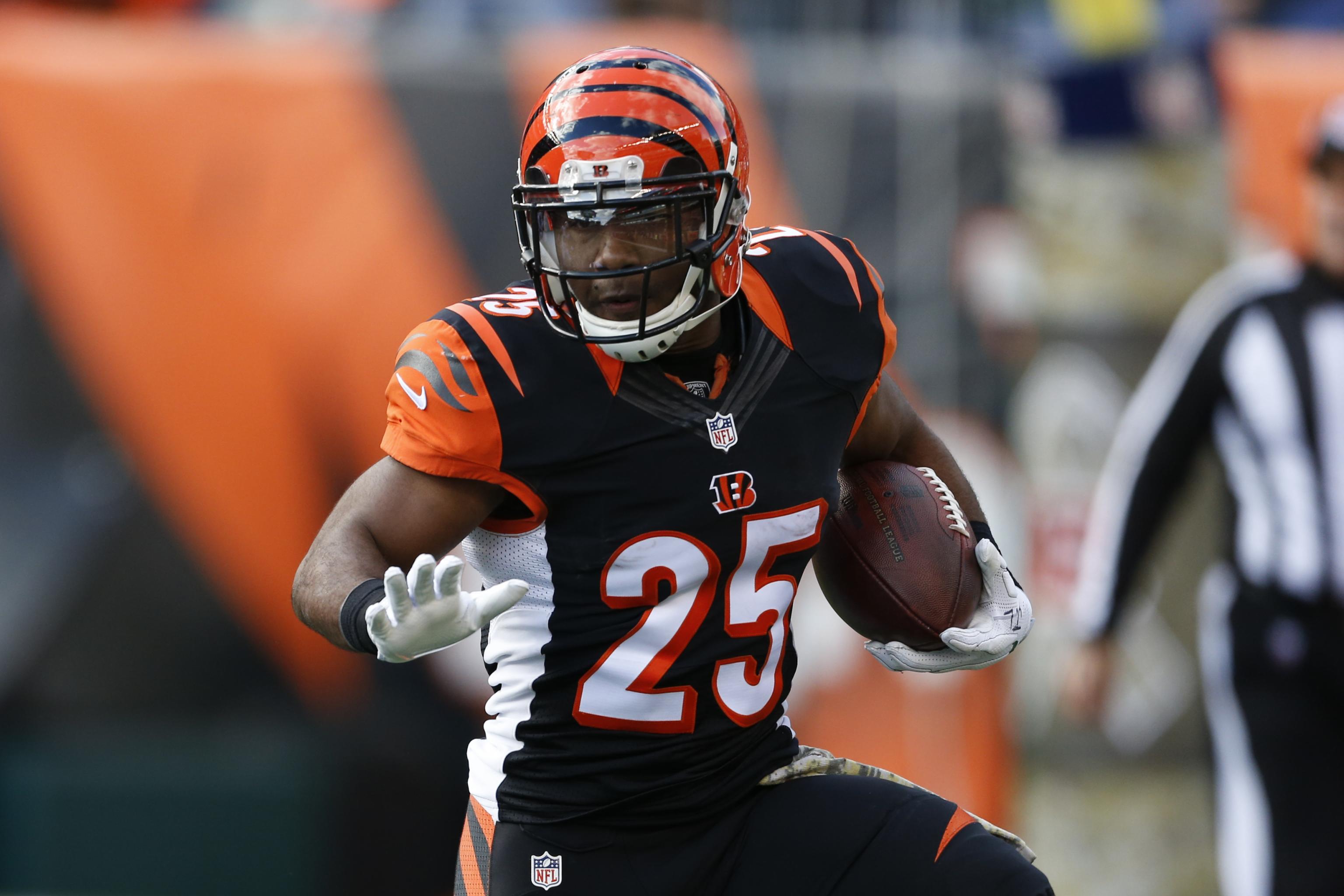 Giovani Bernard Reportedly out 2-4 Weeks with Knee Injury