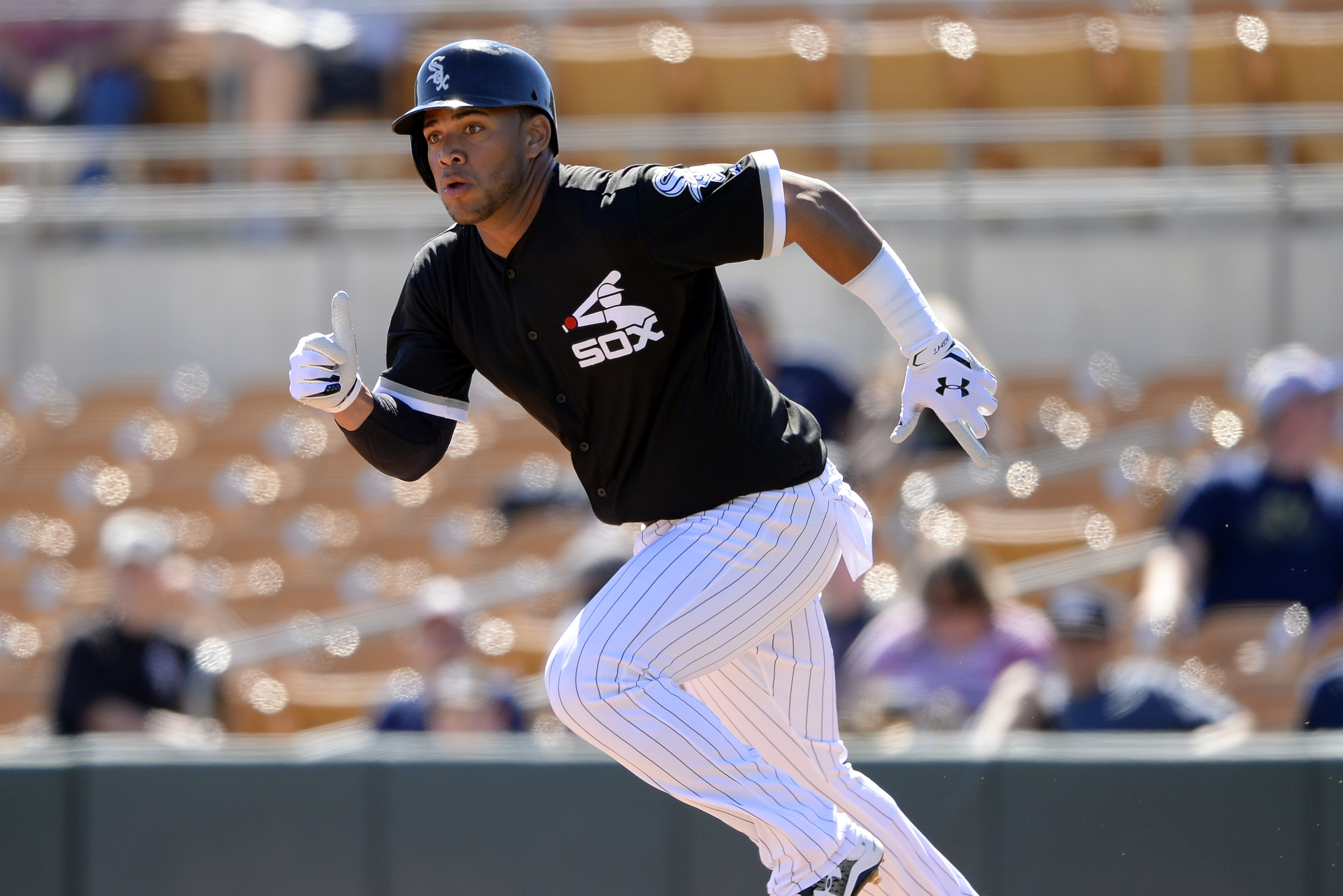 White Sox call up top prospect Yoan Moncada after trade with Yankees 