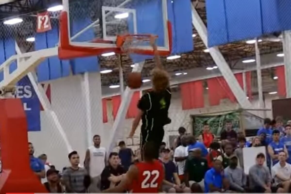 lamelo ball dunk