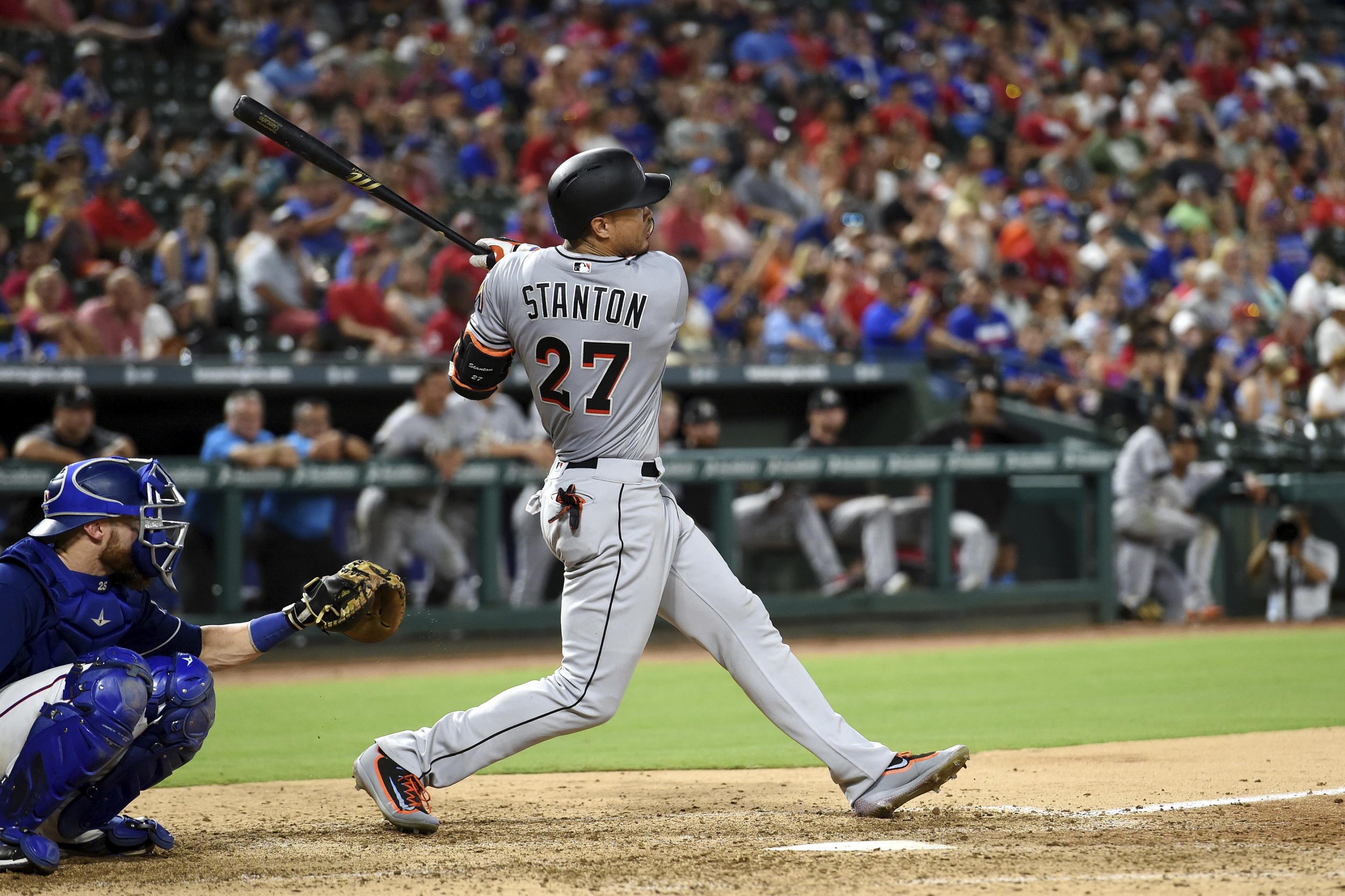 Giancarlo Stanton's 2017 has homers, headlines