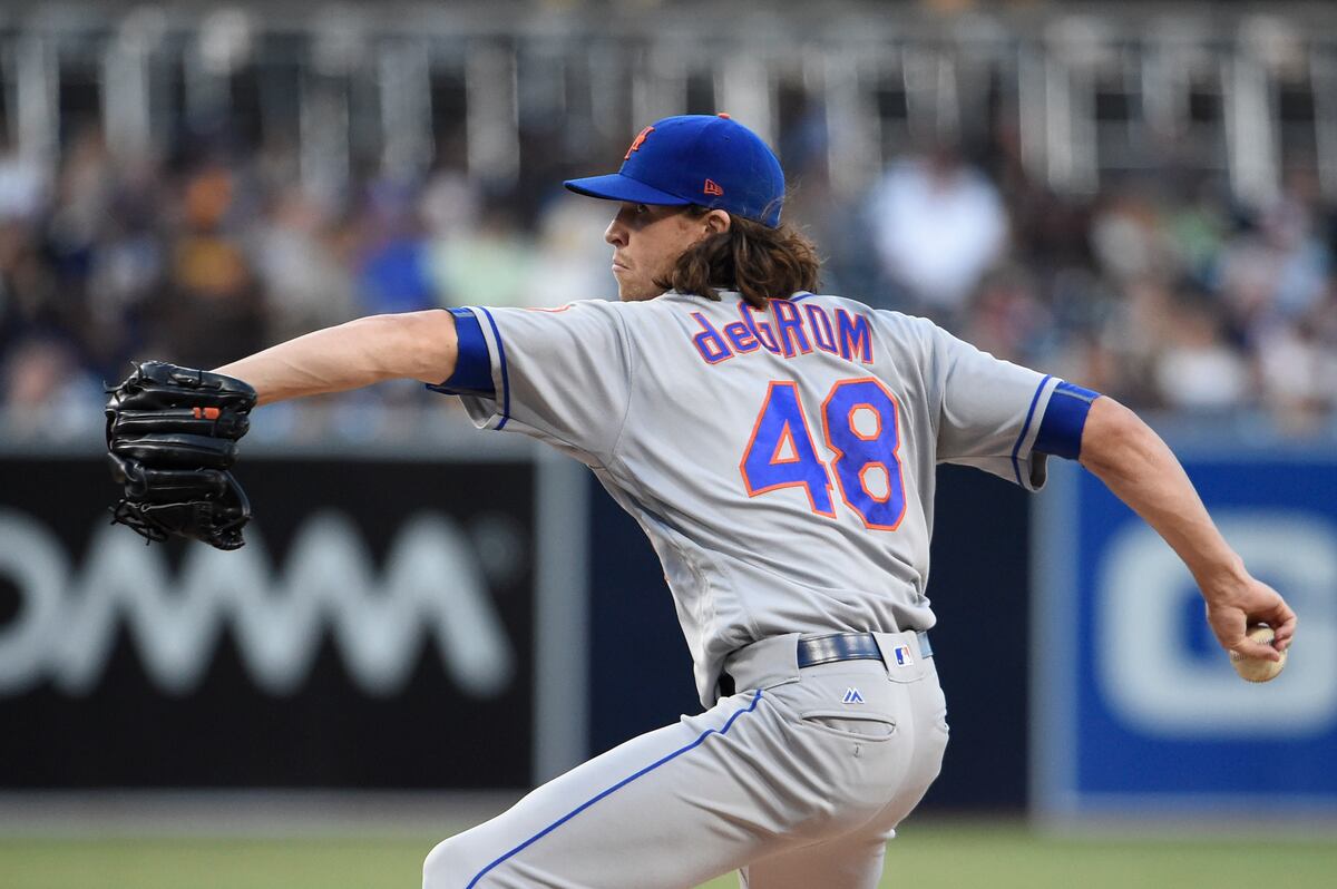 Jacob deGrom Ties New York Mets Record for Consecutive Wins in a Season