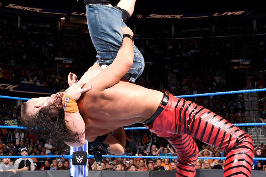 Shinsuke Nakamura Injured During SmackDown Main Event? - WrestleTalk