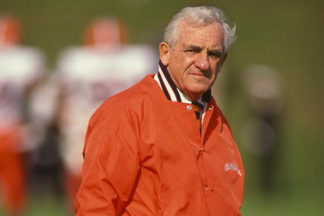 ANNAPOLIS, MD - NOVEMBER 1:  Dick MacPherson, head coach of the Syracuse Orangemen, before a college football game against the Navy Midshipman on Novemeber 1, 1989 at Navy-Marine Corps Stadium in Annapolis, Maryland.  (Photo by Mitchell Layton/Getty Images)