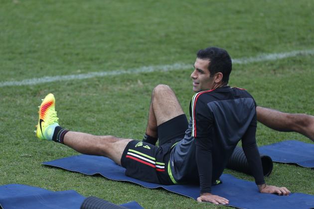 Mexico's Rafael Marquez stretches during a training session of the national soccer team in San Salvador, El Salvador, Thursday, Sept. 1, 2016. Mexico will face El Salvador for a 2018 World Cup qualifier soccer match on Friday. (AP Photo/Moises Castillo)