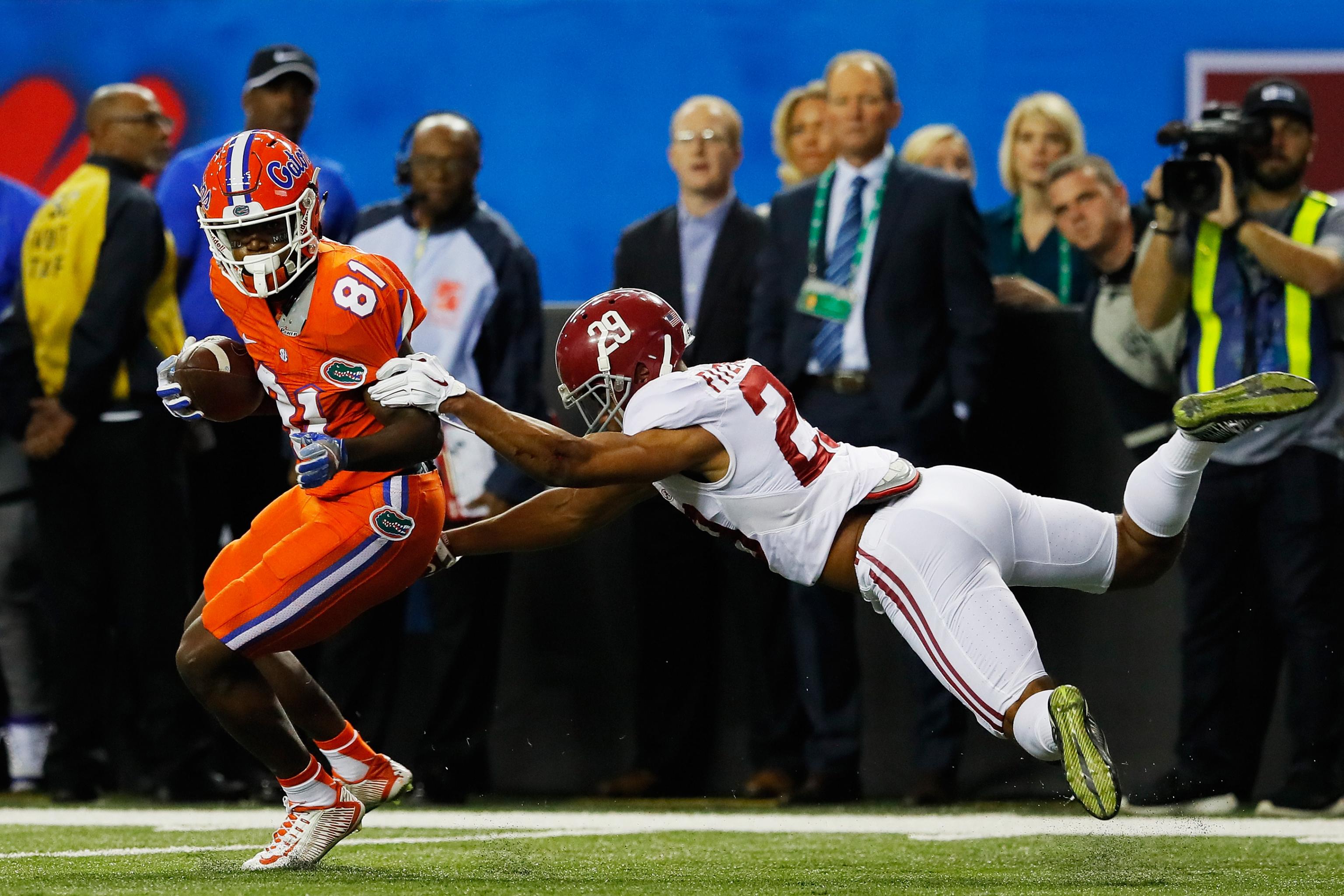 Chomping at Bits: Antonio Callaway cited for possession, Florida