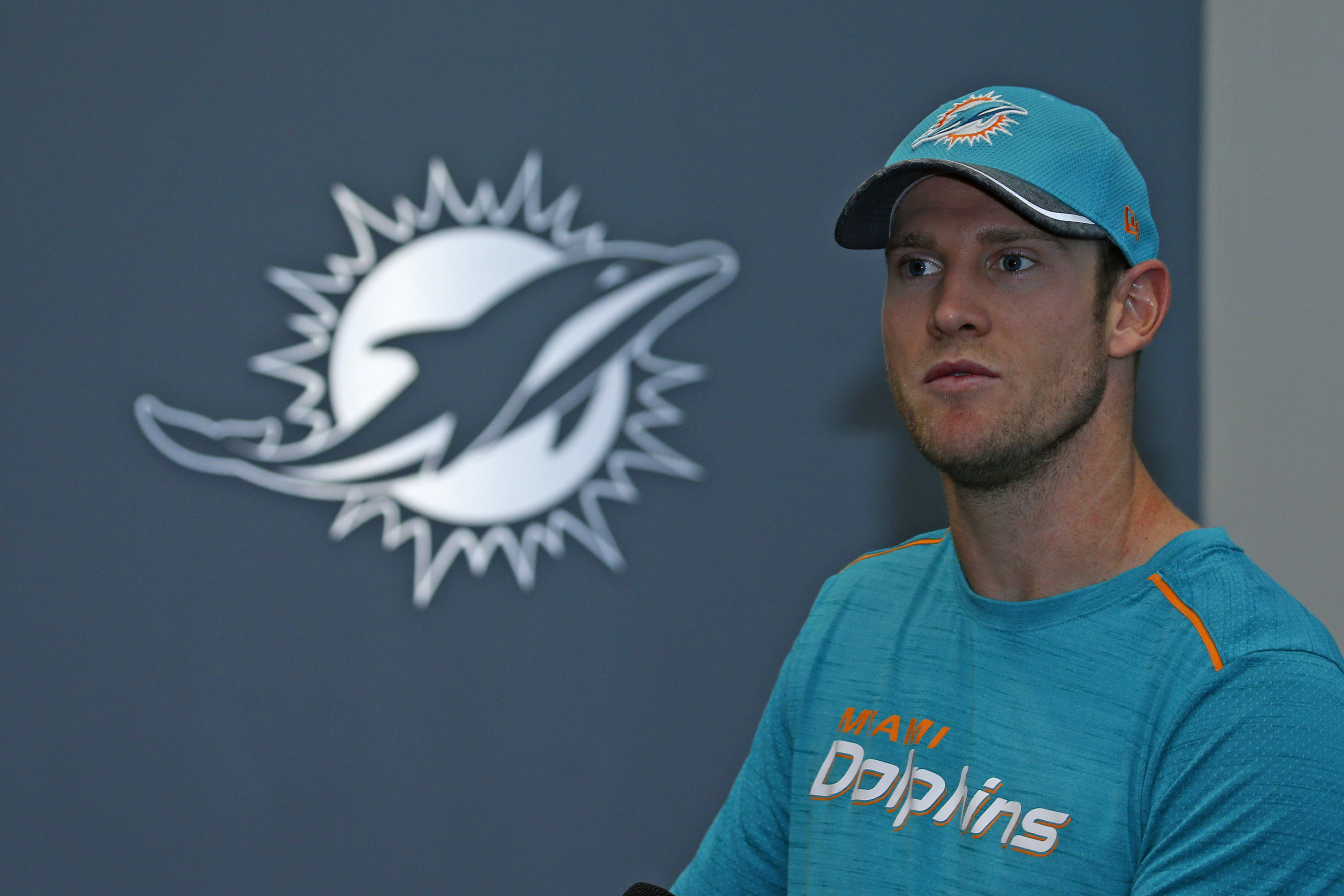 Tannehill still experiencing discomfort; 1972 Dolphins pleased