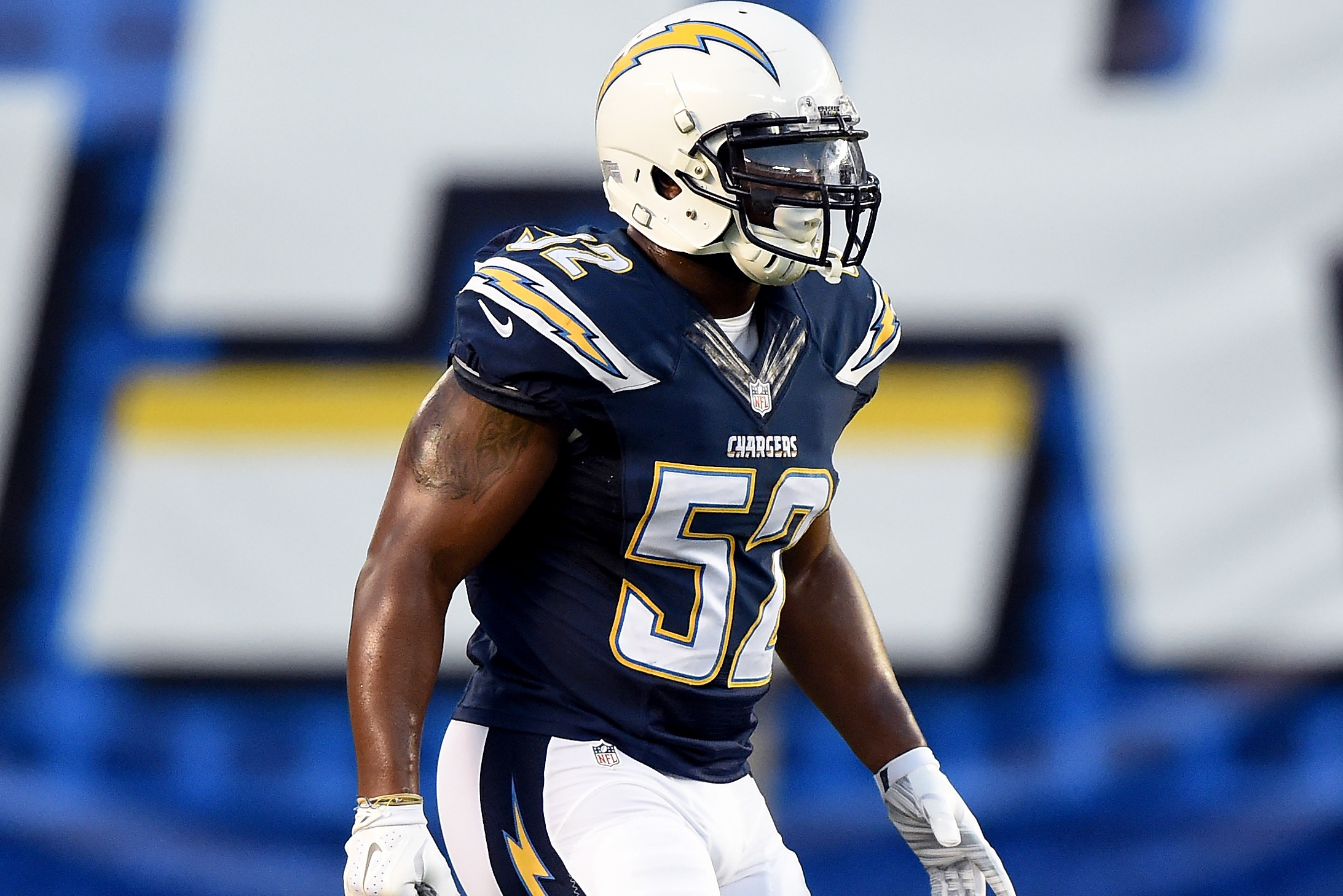 Los Angeles Chargers vs. Seattle Seahawks: Denzel Perryman carted off