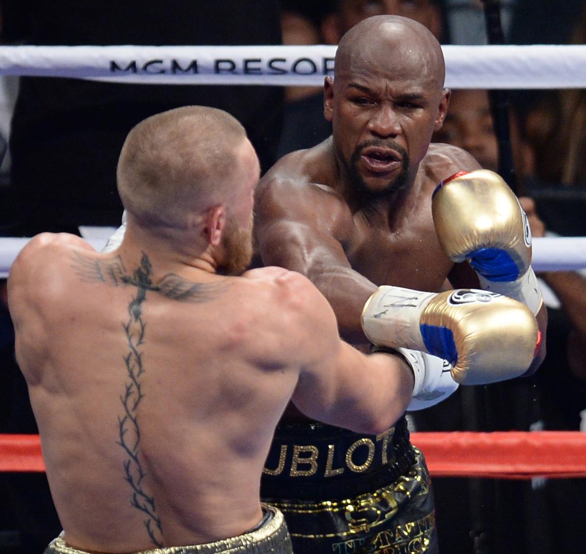 The story behind Floyd Mayweather's opulent fight-night look