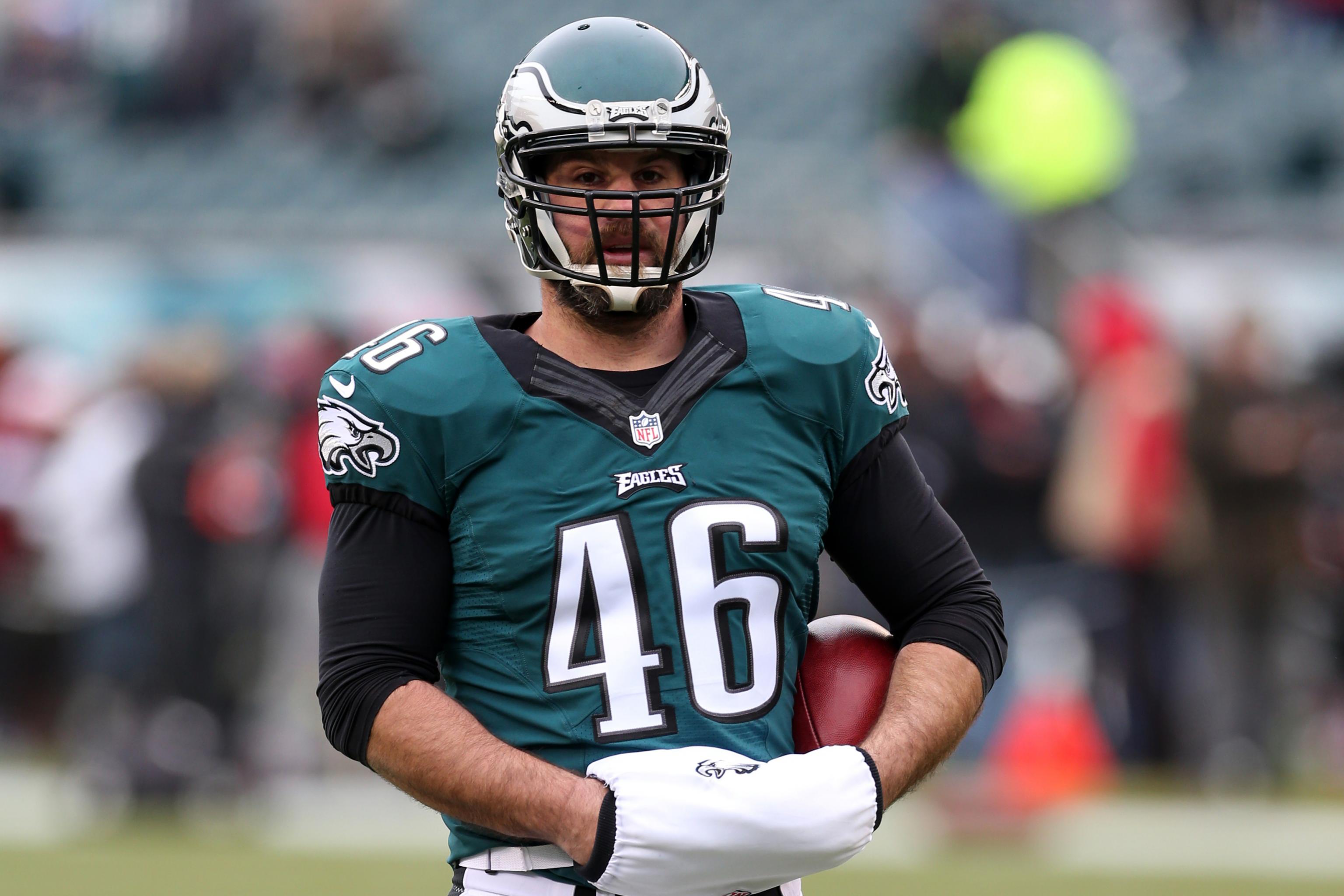 Philadelphia Eagles' Jon Dorenbos (46) works out on the field before an NFL  football game against the Atlanta Falcons Sunday, Oct. 17, 2010, in  Philadelphia. (AP Photo/Mel Evans Stock Photo - Alamy