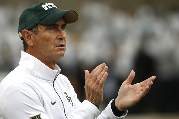 WACO, TX - OCTOBER 24: Baylor Bears head coach Art Briles applauds his team as the Bears take on the Iowa State Cyclones in the second half at McLane Stadium on October 24, 2015 in Waco, Texas. (Photo by Ron Jenkins/Getty Images)