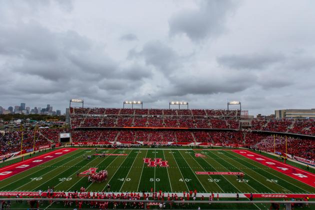 Wide view of TDECU Stadium during the first quarter of an NCAA college football game between Houston and Navy Saturday, Nov. 27, 2015, in Houston, Texas. Houston defeated Navy 52-31. (AP Photo/Juan DeLeon)