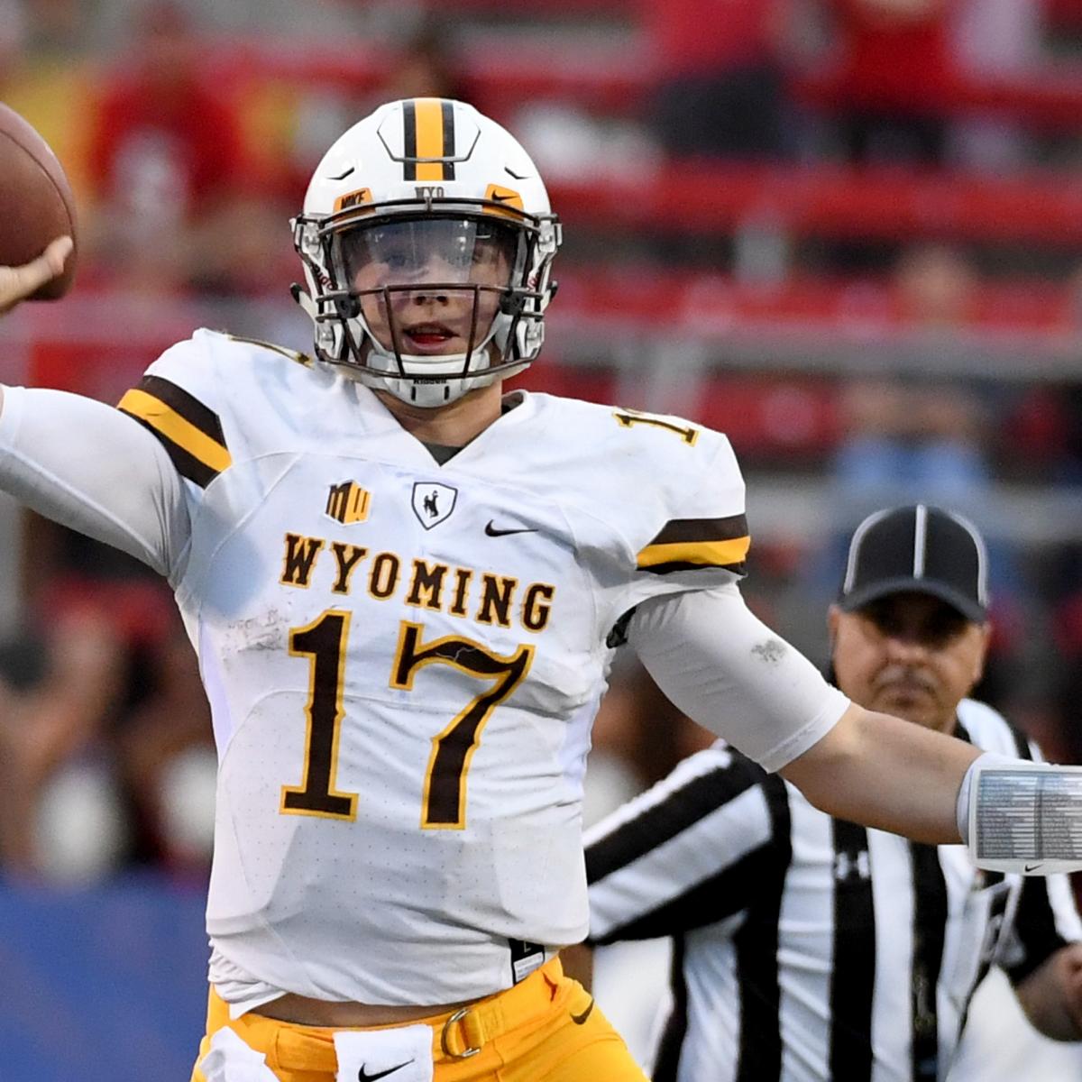 Wyoming fans pack Laramie bar to cheer for QB Josh Allen, Sports