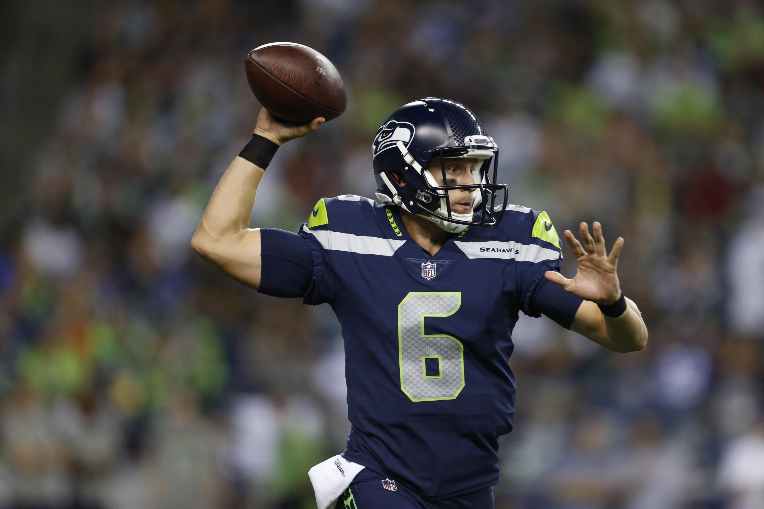 Seahawks' backups struggle in preseason loss to Raiders