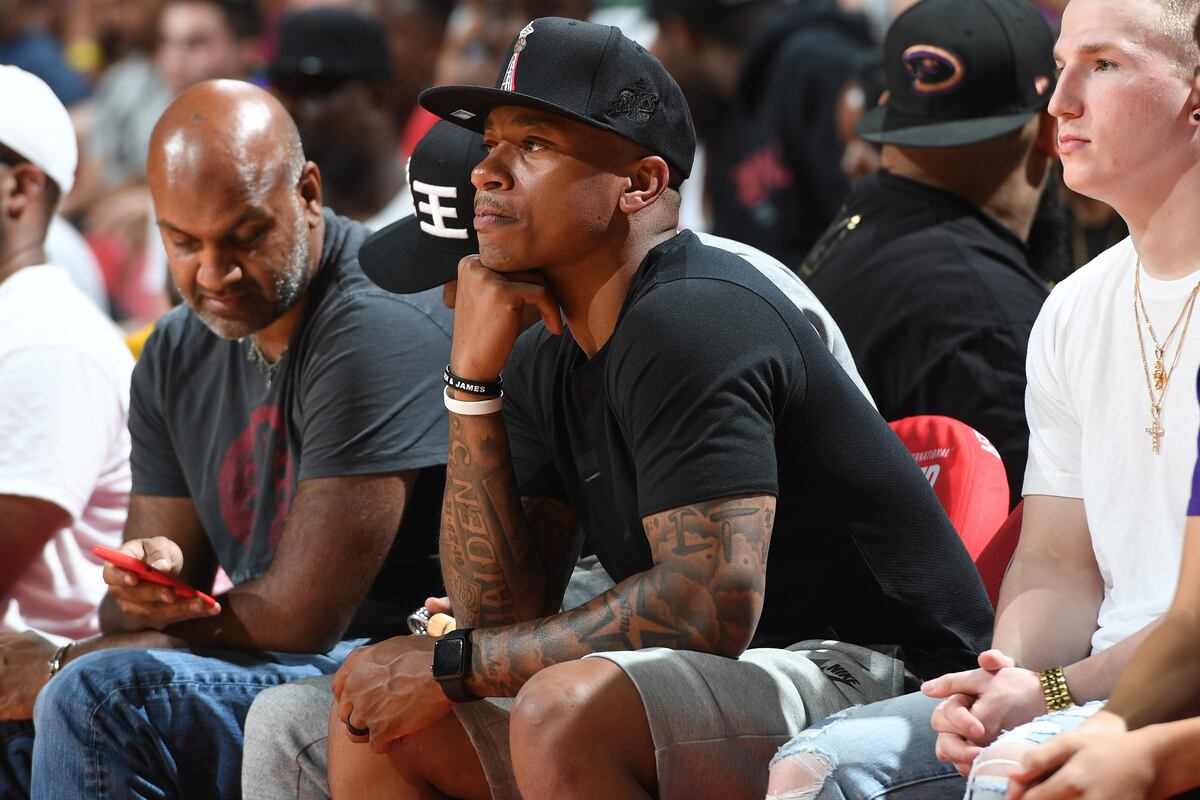 isaiah-thomas-reportedly-searching-for-new-agent-ahead-of-2018-free
