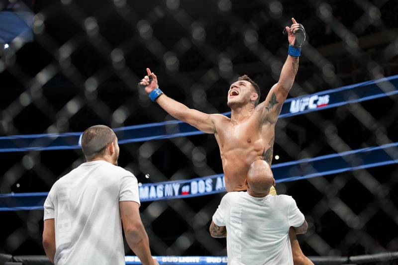 EDMONTON, AB - SEPTEMBER 09: Rafael Dos Anjos celebrates his victory against Neil Magny during UFC 215 at Rogers Place on September 9, 2017 in Edmonton, Canada. (Photo by Codie McLachlan/Getty Images)