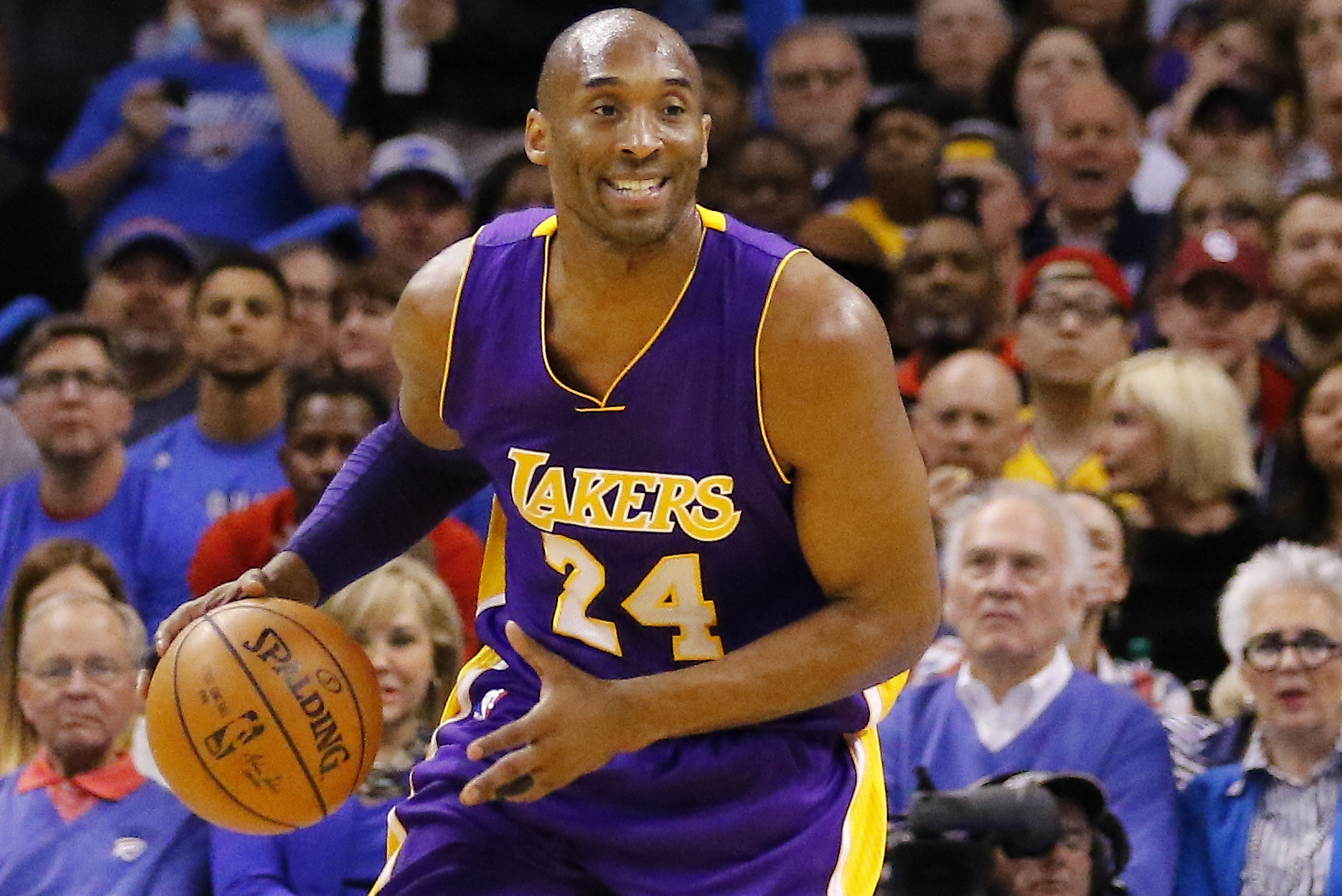 Lakers will reportedly retire Kobe Bryant's jersey on Dec. 18