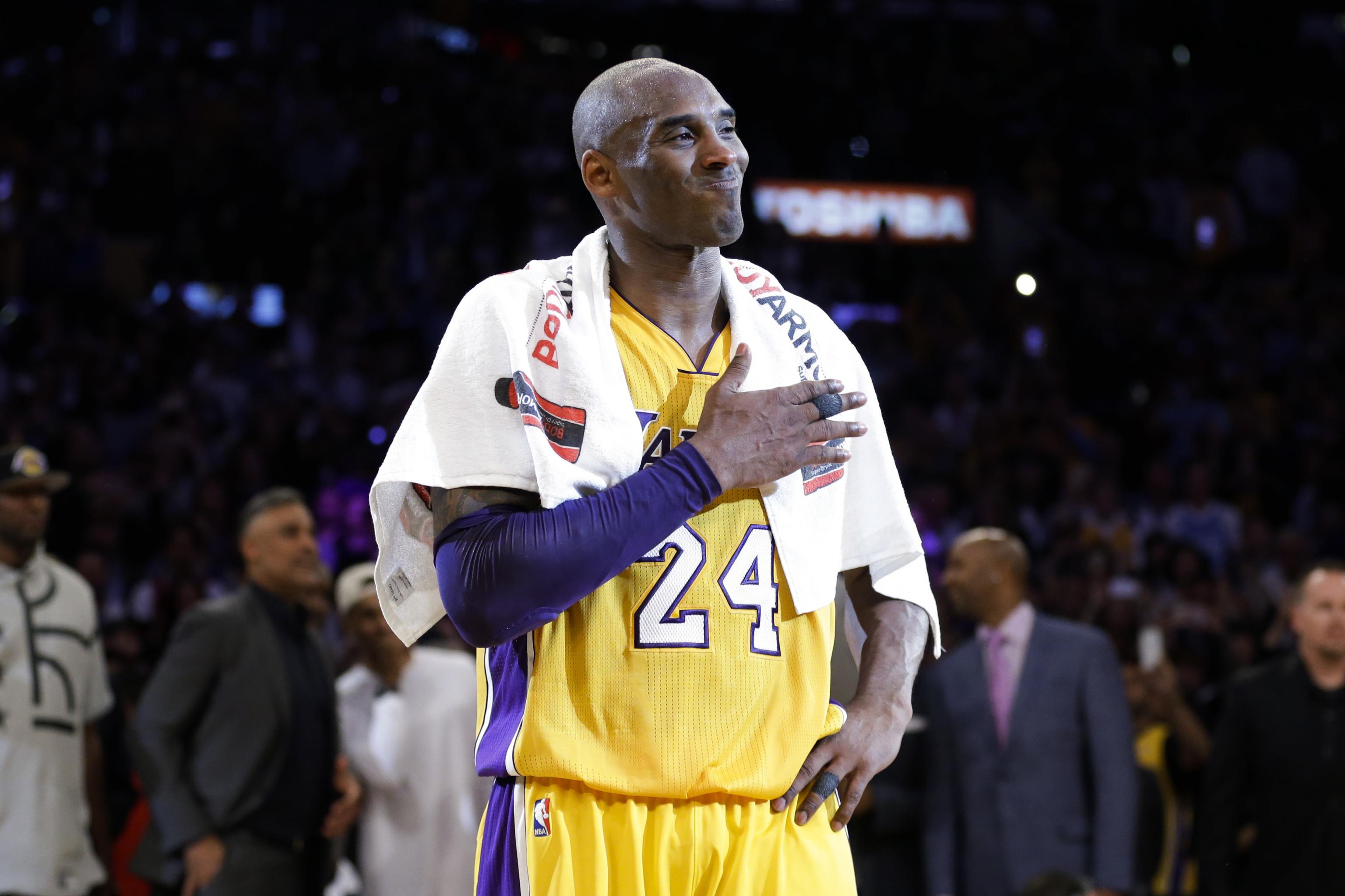 Lakers honor Kobe Bryant one more time at jersey retirement