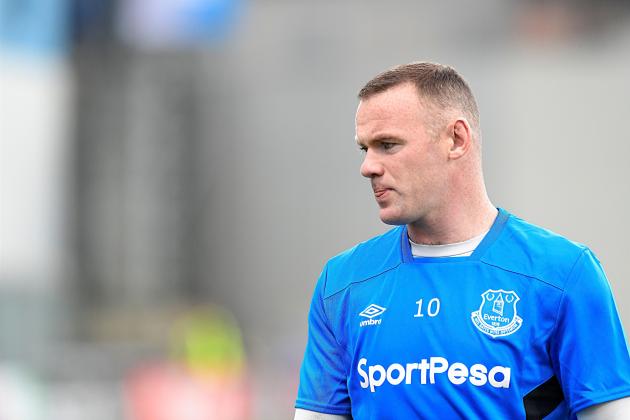Everton's English forward Wayne Rooney looks on prior to the UEFA Europa League Group E football match Atalanta vs Everton at The Stadio Città del Tricolore in Reggio Emilia on September 14, 2017. / AFP PHOTO / MIGUEL MEDINA        (Photo credit should read MIGUEL MEDINA/AFP/Getty Images)