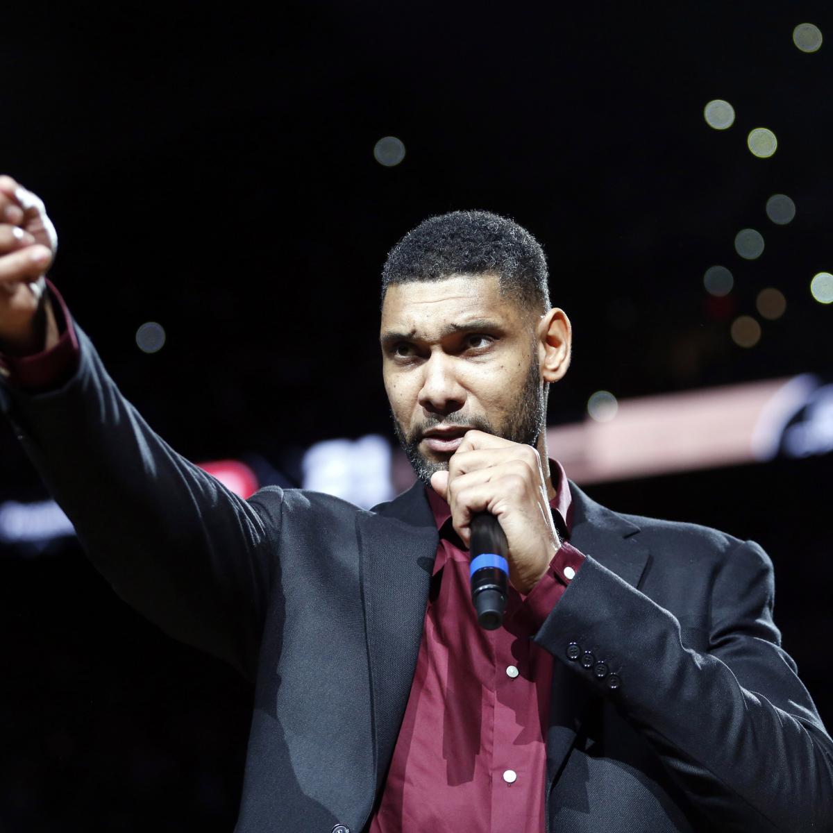 Tim Duncan Helps Deliver 20,000 Pounds of Food to US Virgin Islands