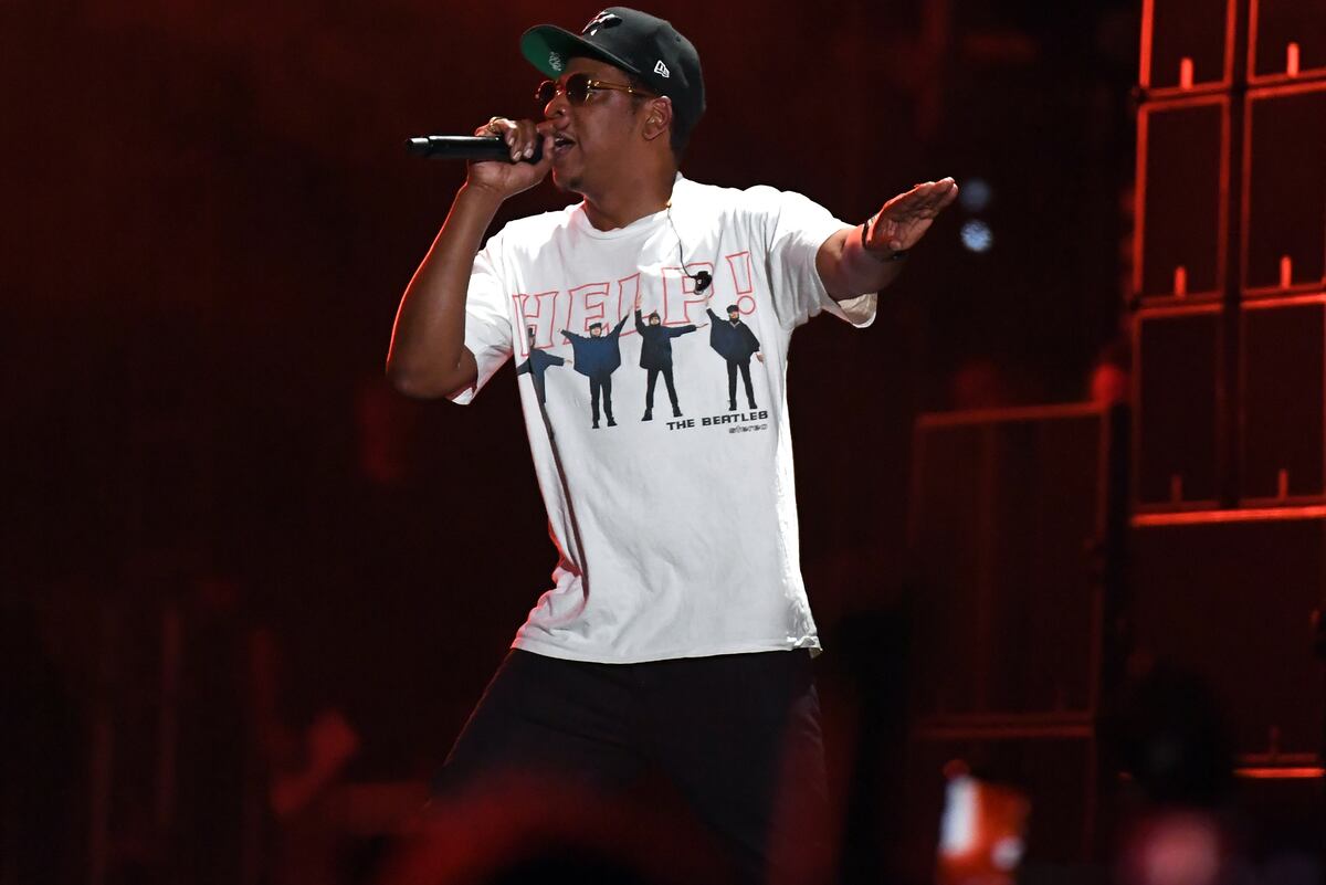 JayZ Dedicates Song to Colin Kaepernick During New York City Concert