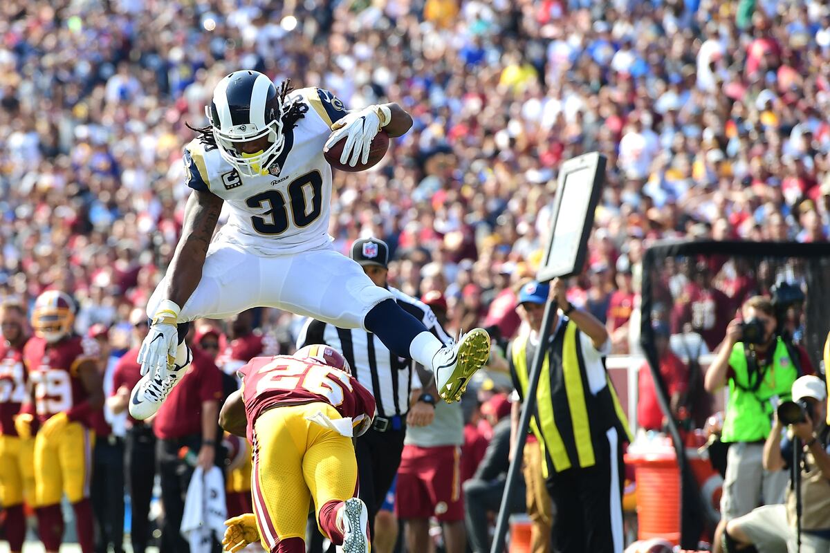 Rams Rb Todd Gurley Hurdles Over Redskins Defender For Touchdown