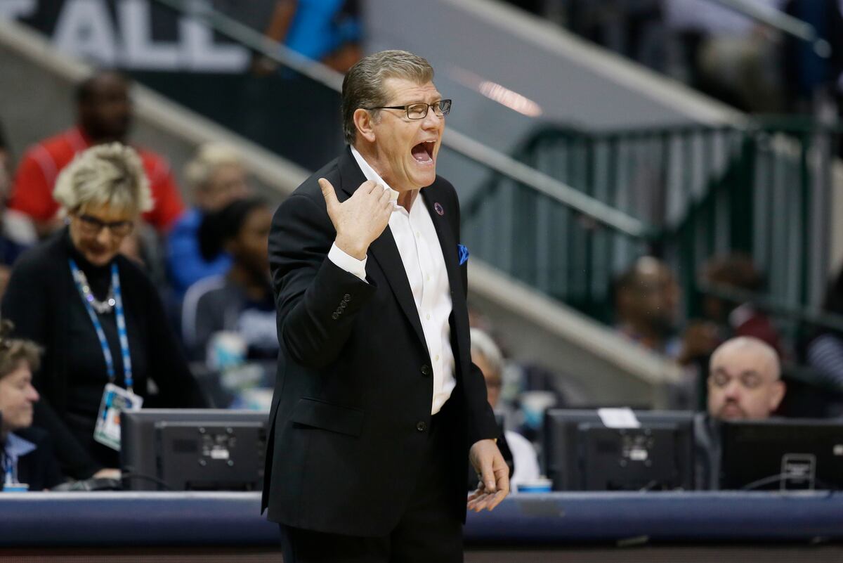 Geno Auriemma Offers to Give Up Pay to Help Balance UConn Budget | News
