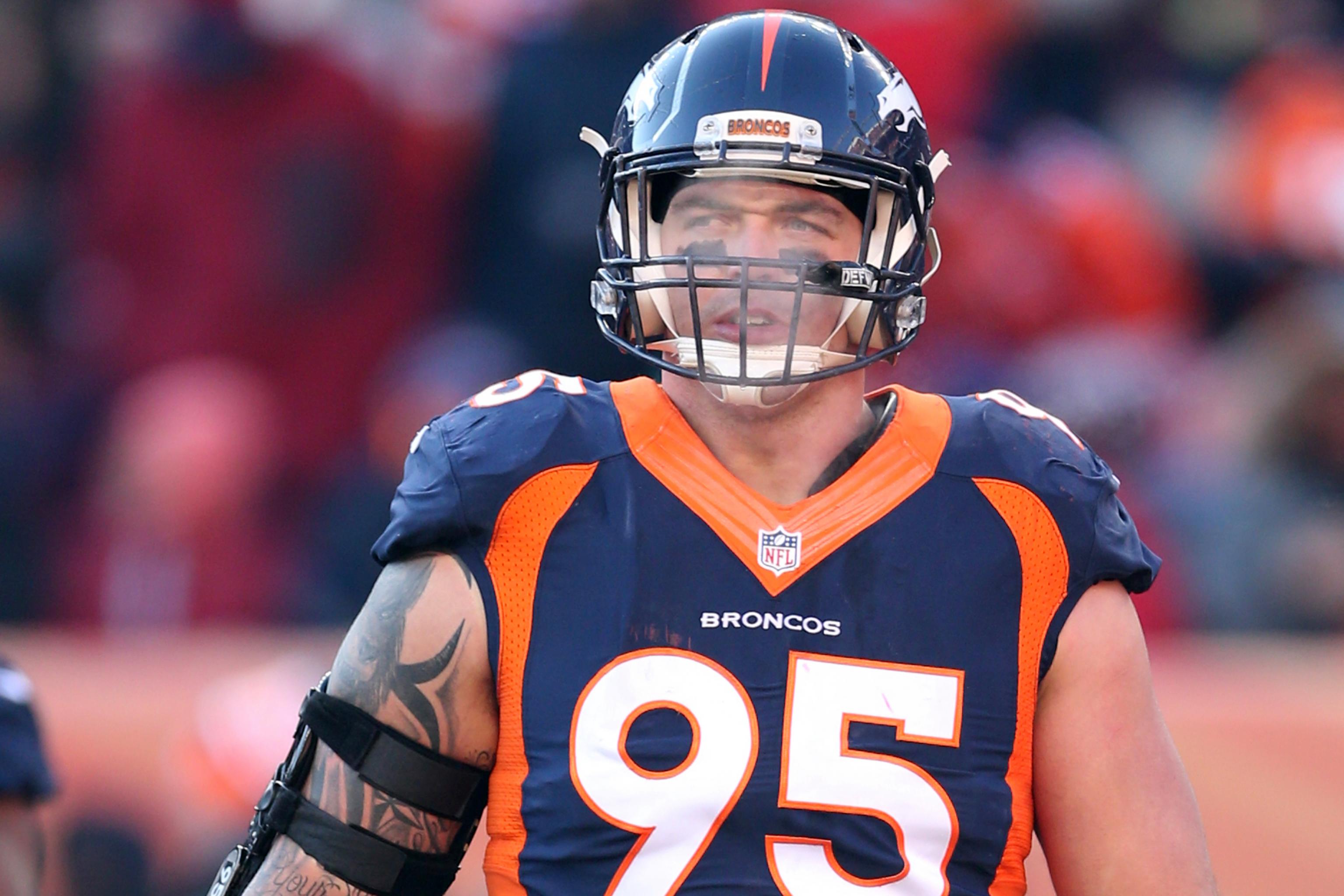 Derek Wolfe Explains Decision to Stand for Anthem After Donald
