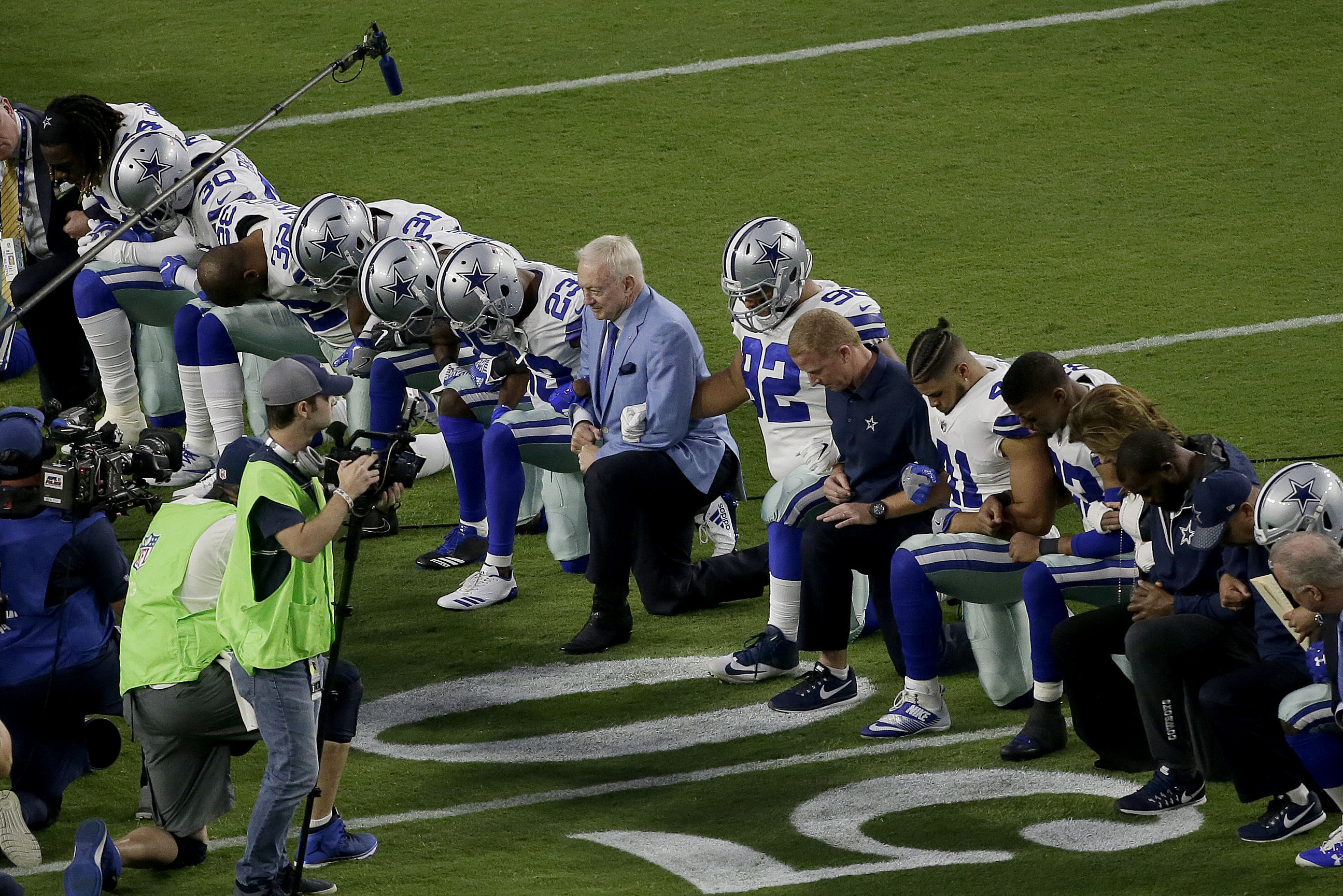 What Ezekiel Elliott Means to Dez Bryant, Cowboys Passing Game ✭ Inside The  Star