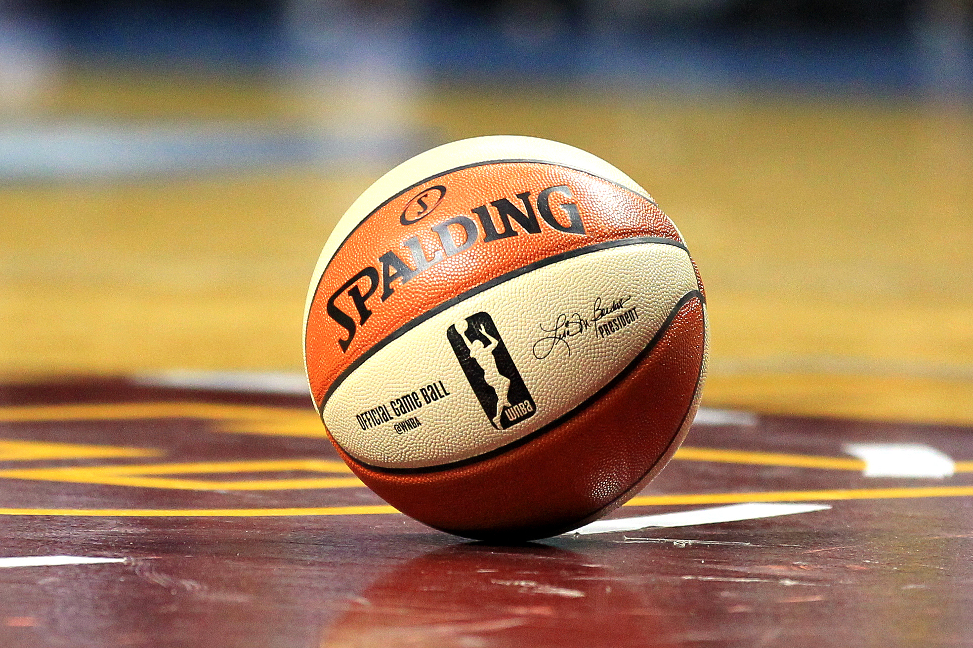 LA Sparks stay in locker room for national anthem before WNBA