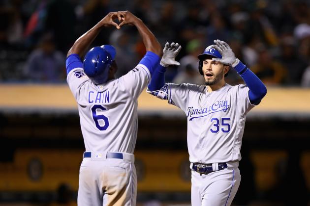 OAKLAND, CA - AUGUST 15:  Eric Hosmer #35 of the Kansas City Royals is congratulated by Lorenzo Cain #6 after he hit a two-run home run in the eighth inning against the Oakland Athletics at Oakland Alameda Coliseum on August 15, 2017 in Oakland, California.  (Photo by Ezra Shaw/Getty Images)