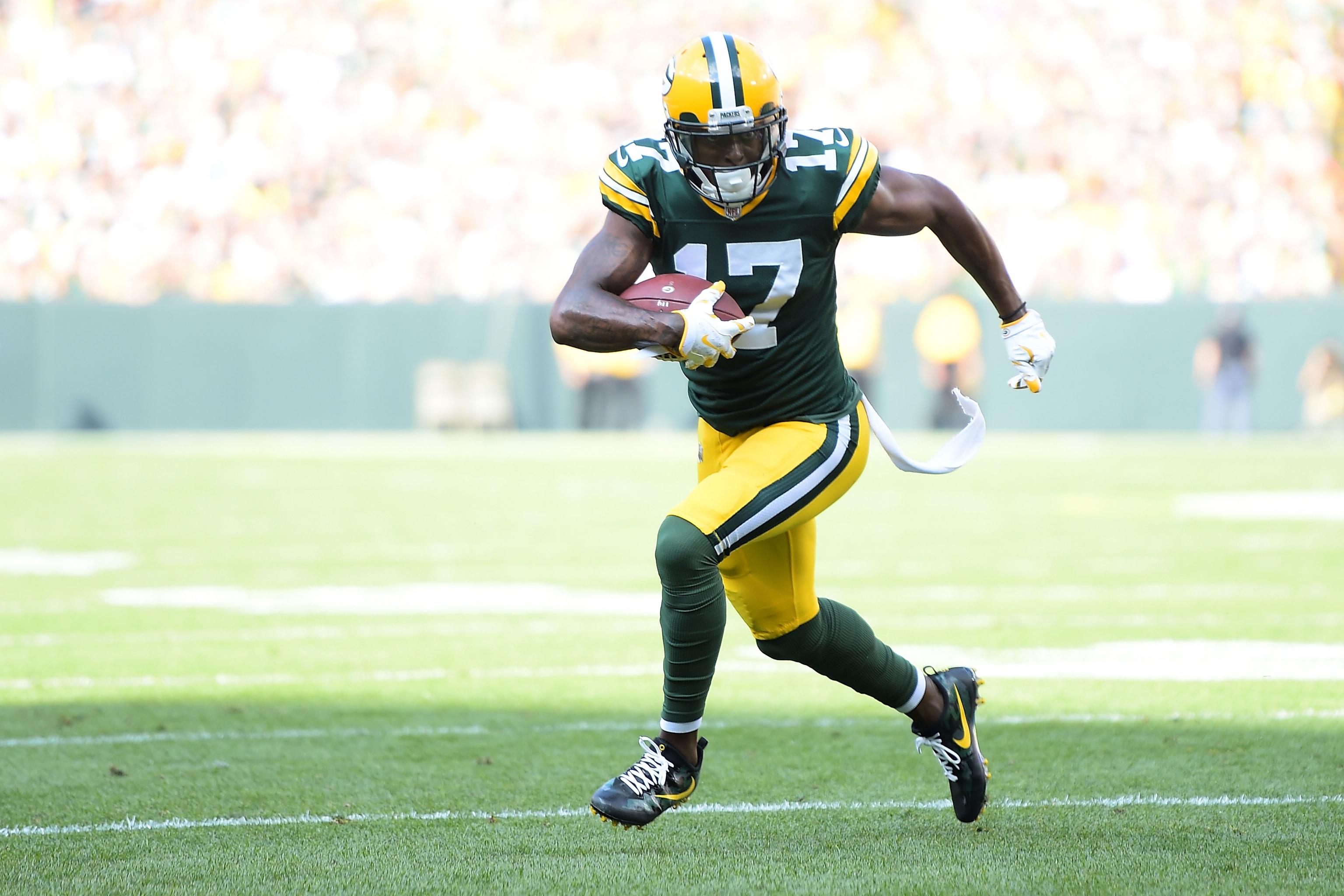 Packers' Davante Adams suffers concussion after scary hit vs. Bears