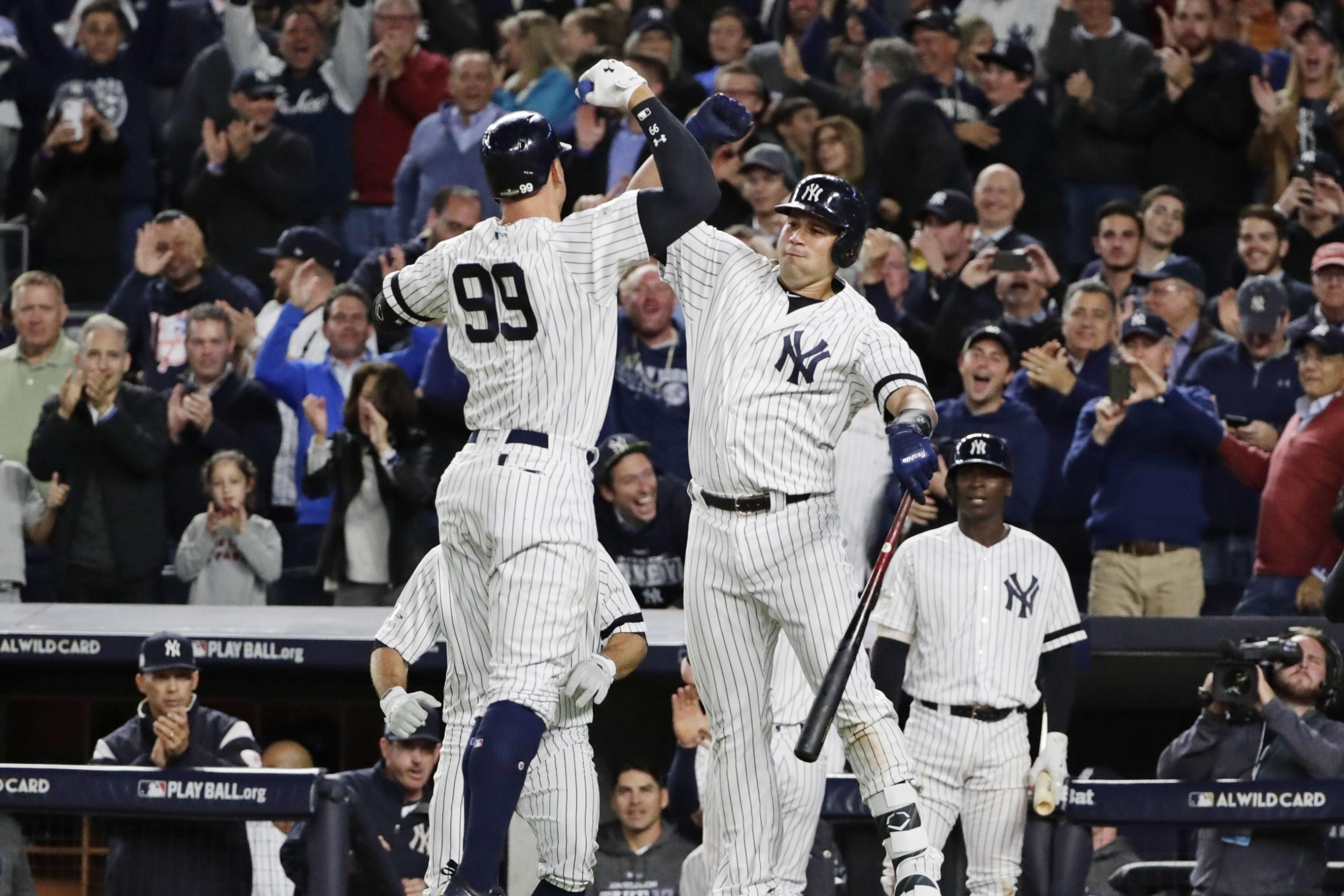 Byron Buxton Leaping Catch and Slams Into the Wall Vs Yankees, Yankees Vs  Twins Wild Card