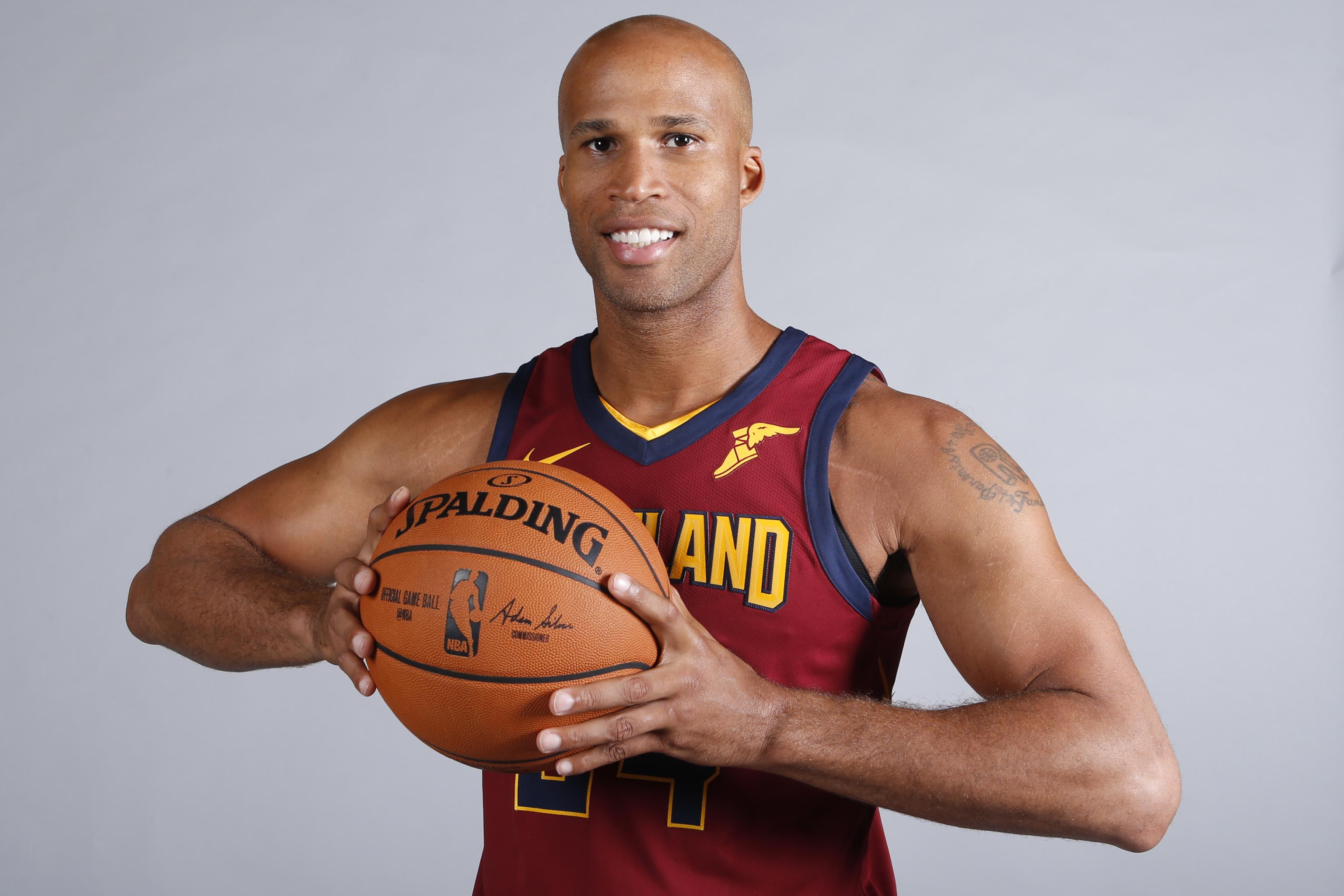 Sold at Auction: Richard Jefferson Cleveland Cavaliers signed