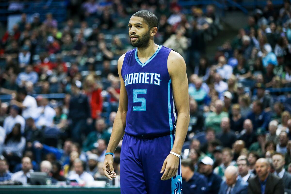 Nicolas Batum Out 8 12 Weeks With Elbow Injury News Scores