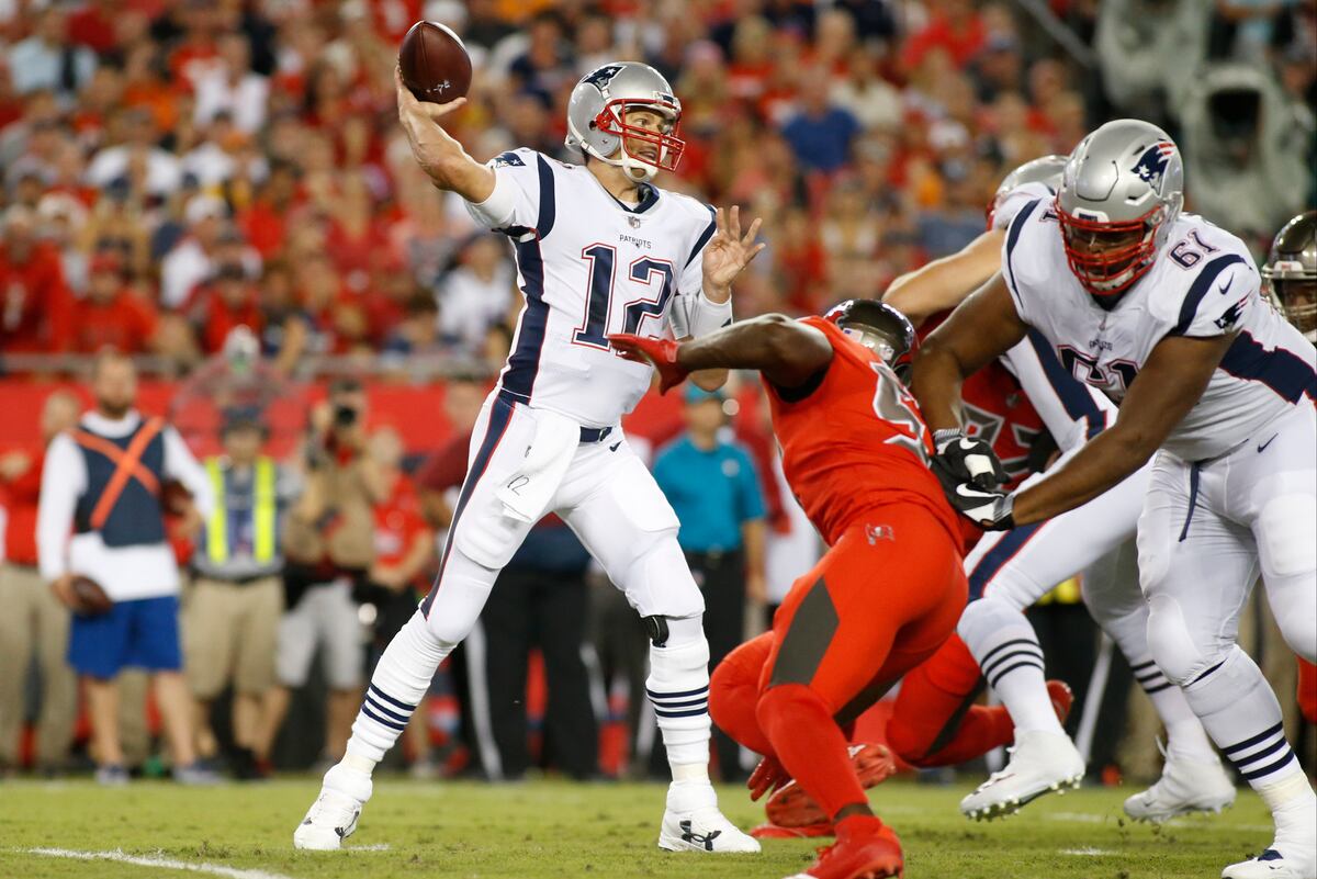 Patriots Hold Off Buccaneers on Final Drive to Score Ugly 1914 Win