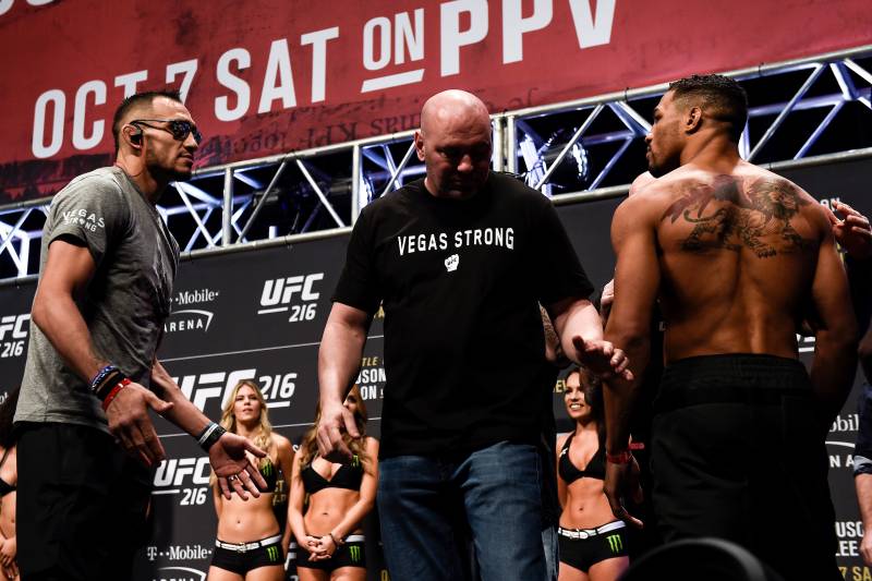 LAS VEGAS, NV - OCTOBER 06: (L-R) Tony Ferguson and Kevin Lee face off during the UFC 216 weigh-in inside T-Mobile Arena on October 6, 2017 in Las Vegas, Nevada. (Photo by Brandon Magnus/Zuffa LLC/Zuffa LLC via Getty Images)
