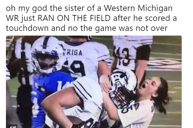 This Is MactionA WMU Tight End's Sister Ran Across The Field To Give Him  A Hug In The Middle Of The Game