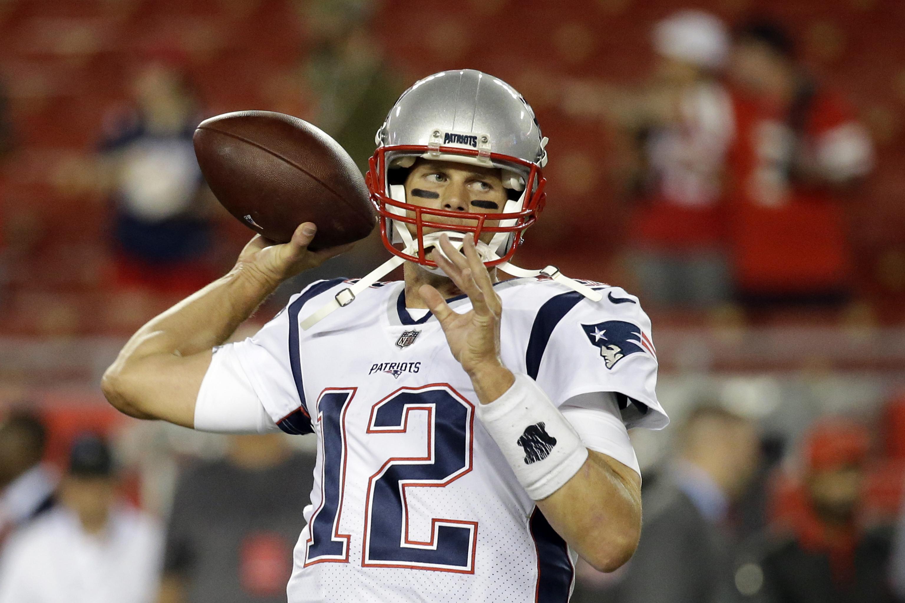 Tom Brady becomes all-time leader in regular season QB wins, collecting  187th win with Patriots 