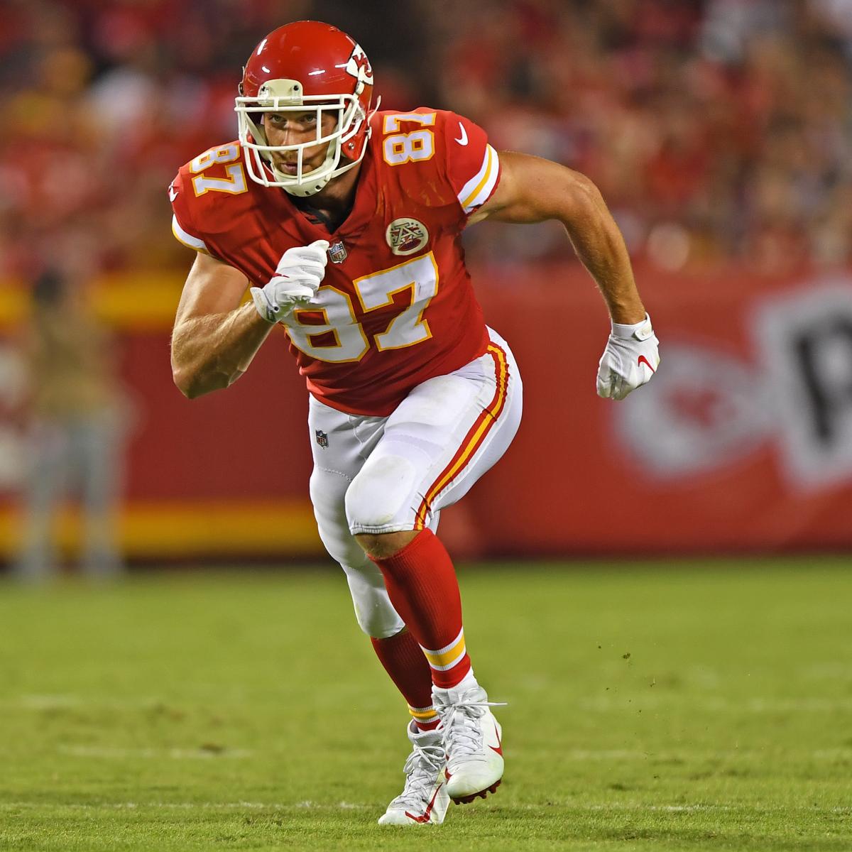 Travis Kelce Ruled Out vs. Titans in Playoff Game After Suffering Concussion ...